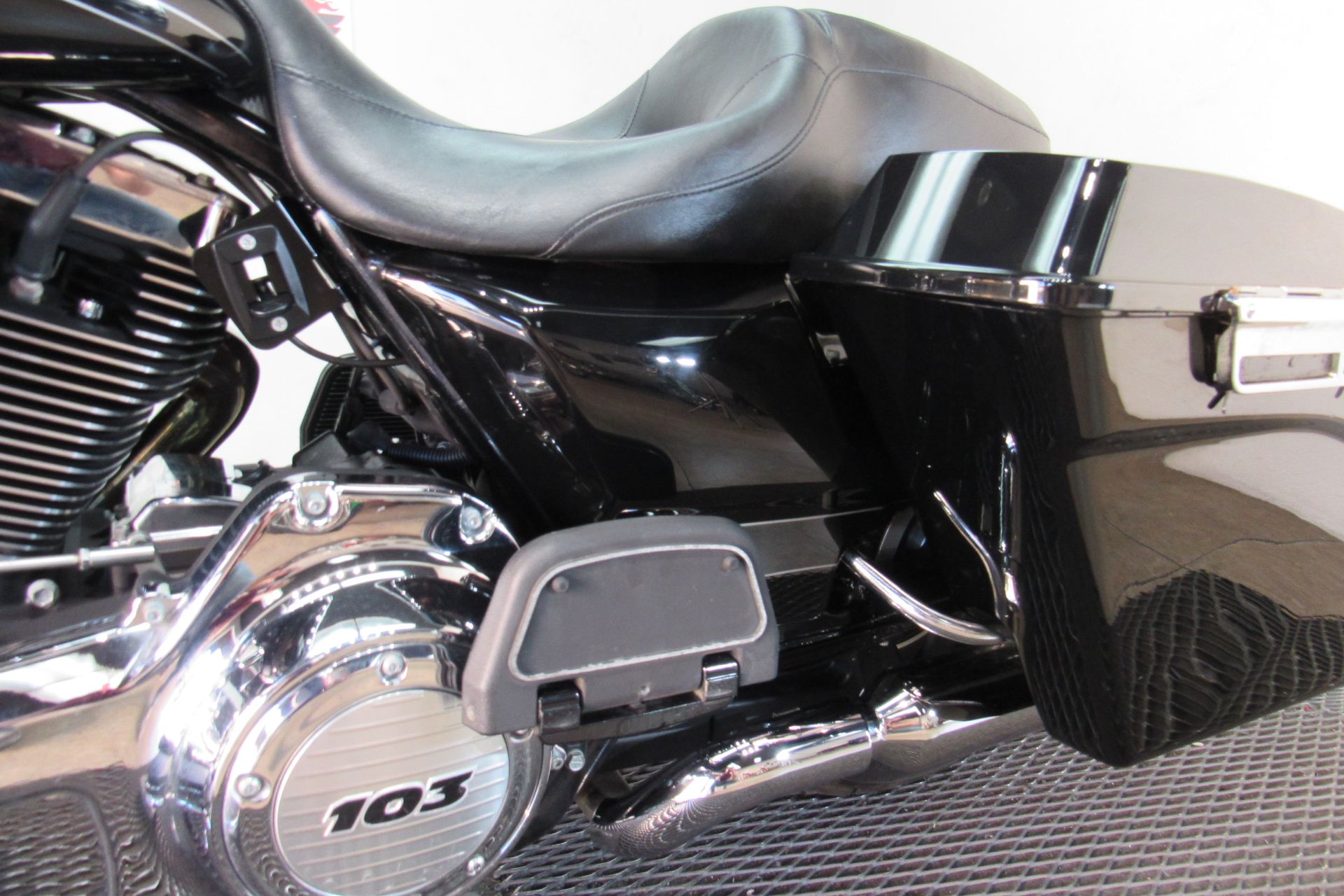 2013 Harley-Davidson Road Glide® Custom in Temecula, California - Photo 31
