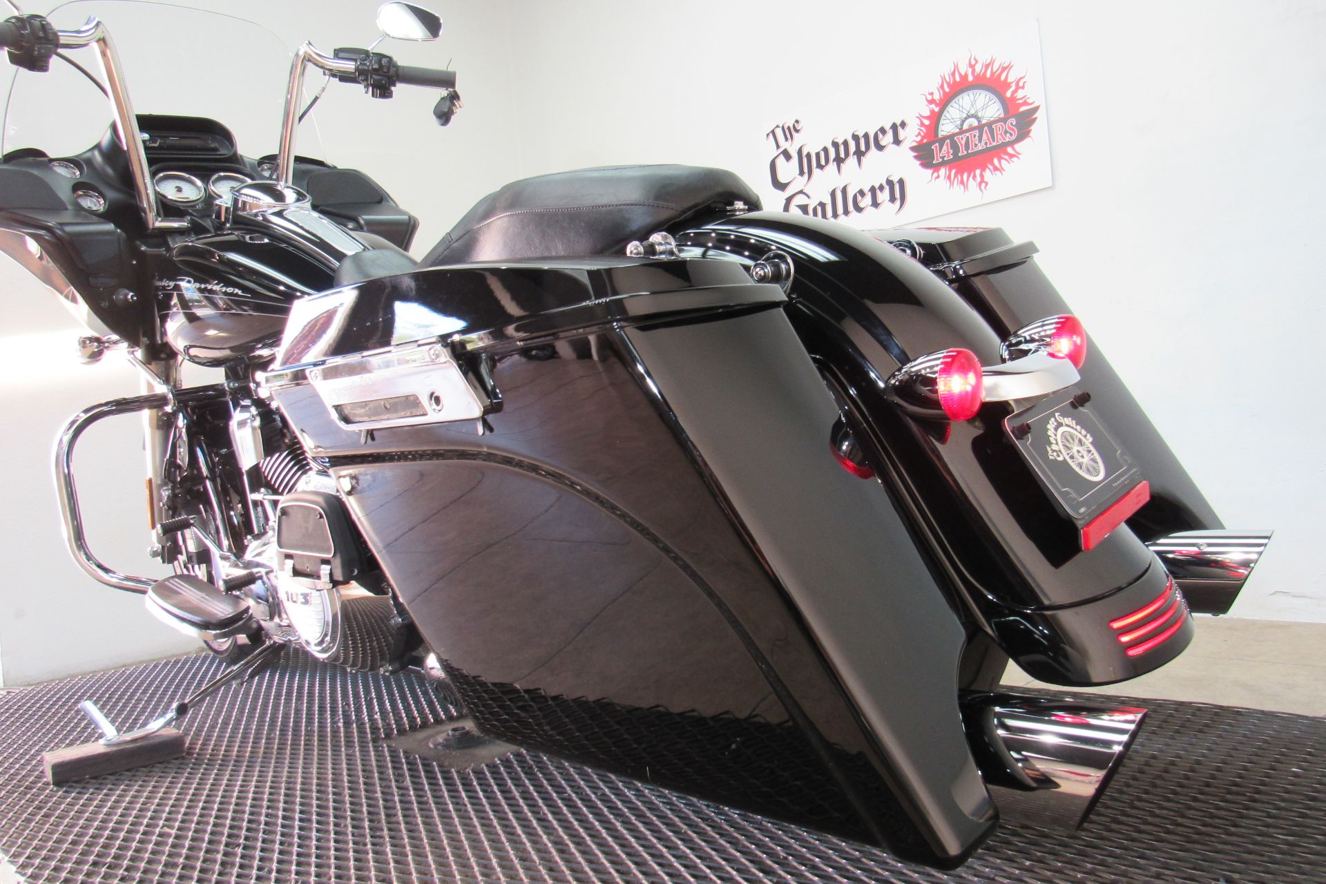 2013 Harley-Davidson Road Glide® Custom in Temecula, California - Photo 34
