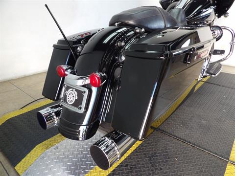 2013 Harley-Davidson Road Glide® Custom in Temecula, California - Photo 31