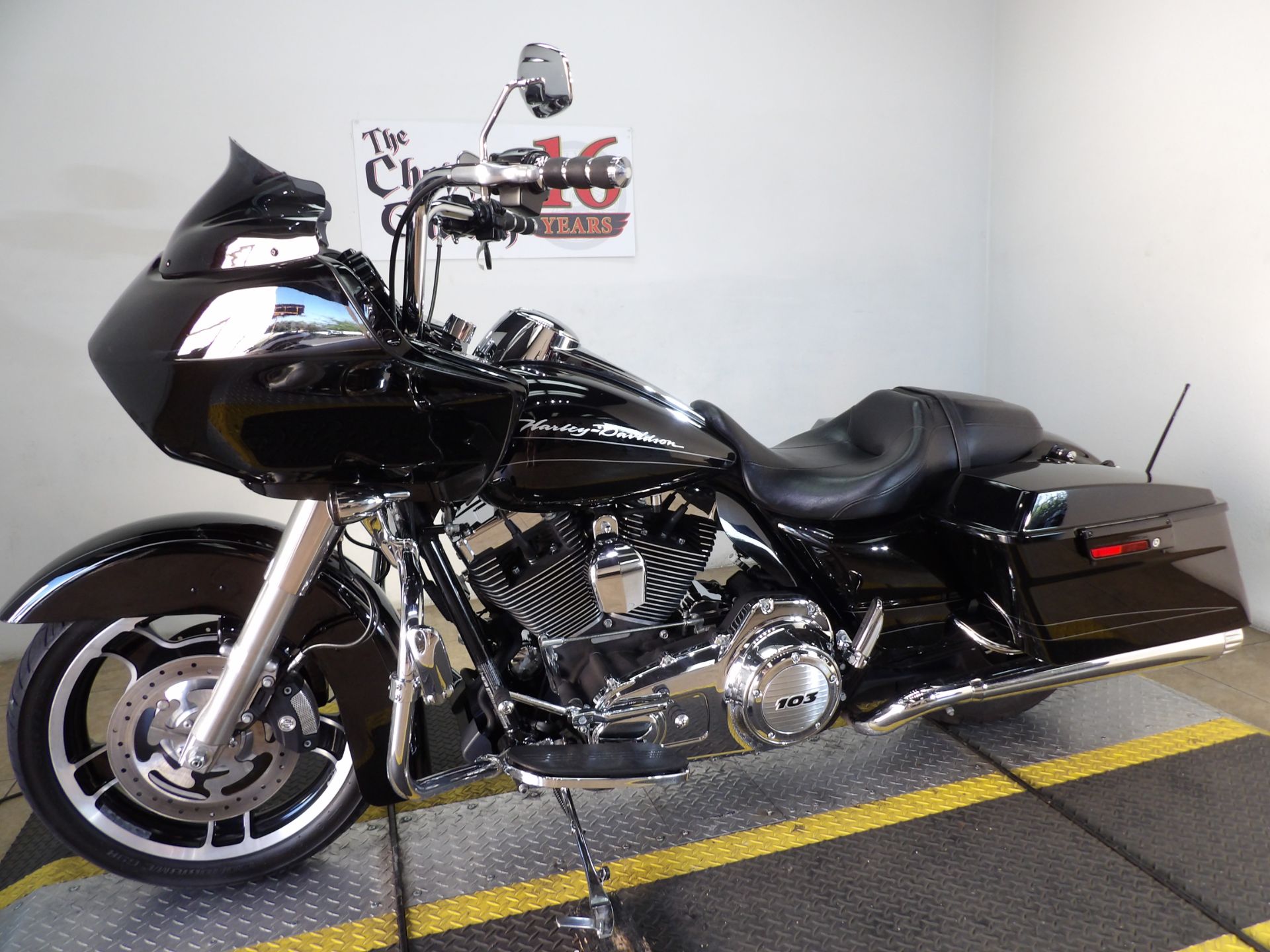2013 Harley-Davidson Road Glide® Custom in Temecula, California - Photo 6