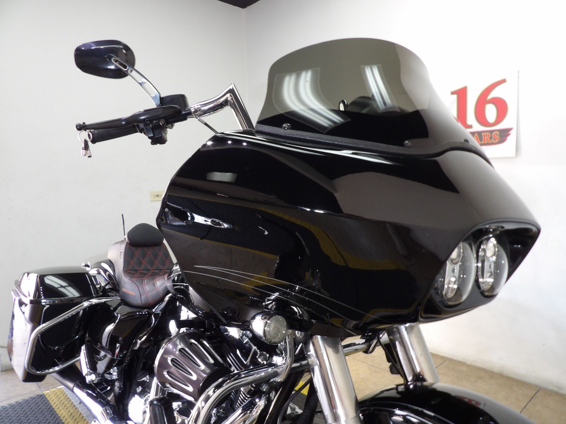 2013 Harley-Davidson Road Glide® Custom in Temecula, California - Photo 3