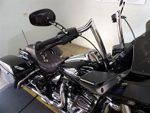 2013 Harley-Davidson Road Glide® Custom in Temecula, California - Photo 23