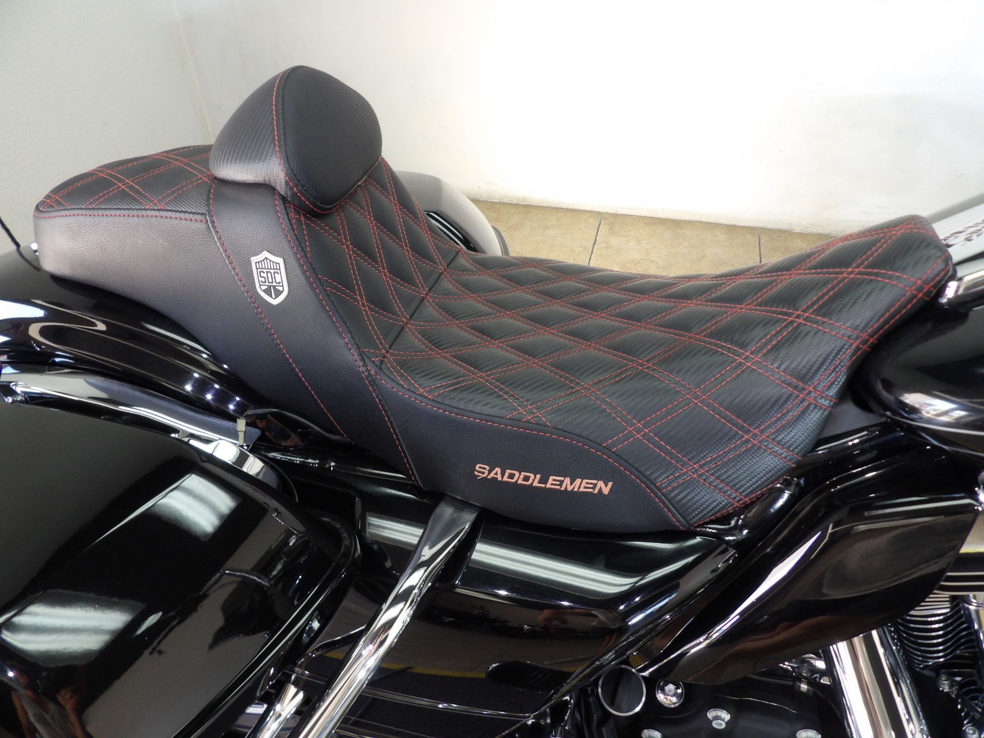 2013 Harley-Davidson Road Glide® Custom in Temecula, California - Photo 28