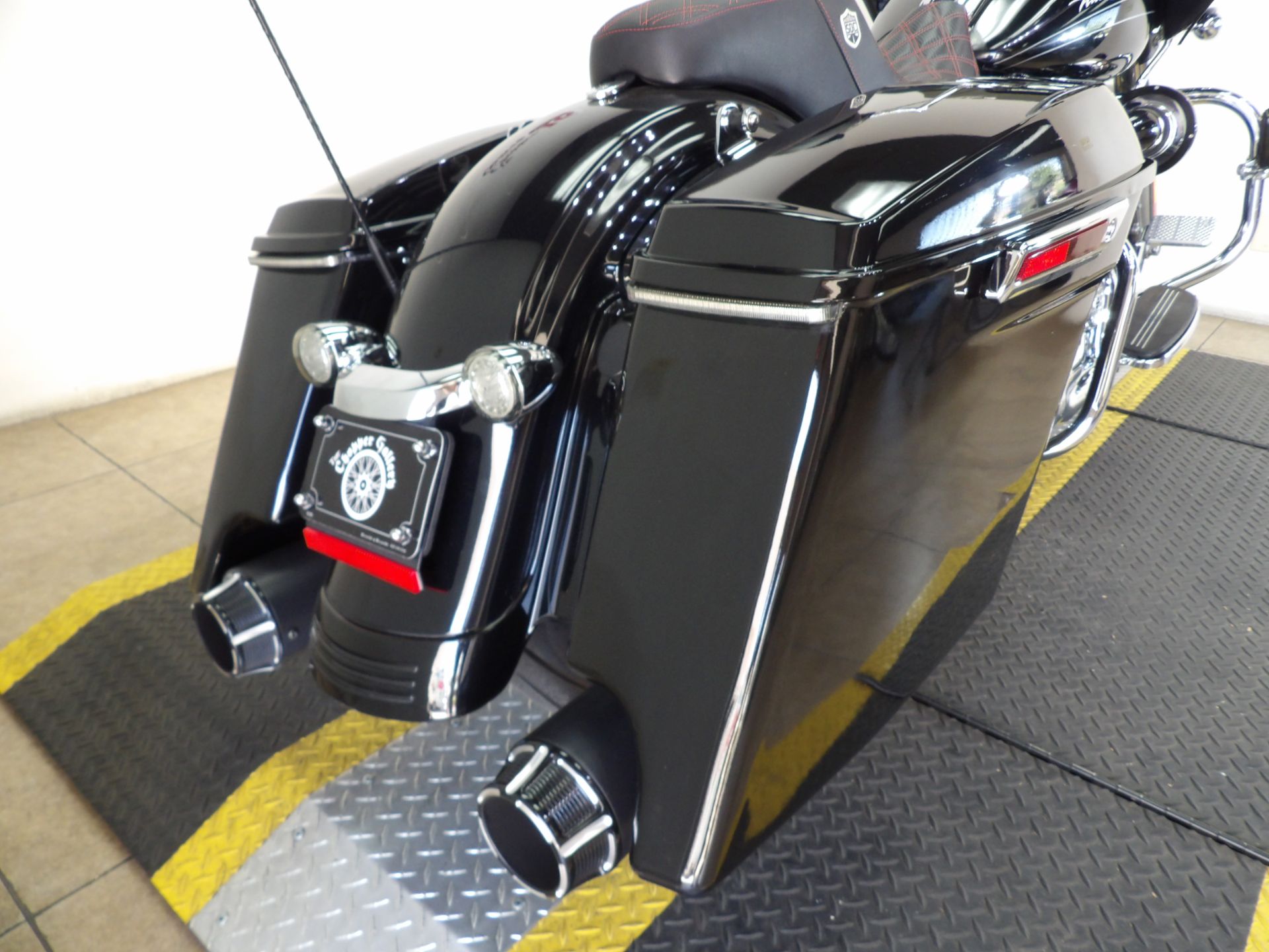 2013 Harley-Davidson Road Glide® Custom in Temecula, California - Photo 31