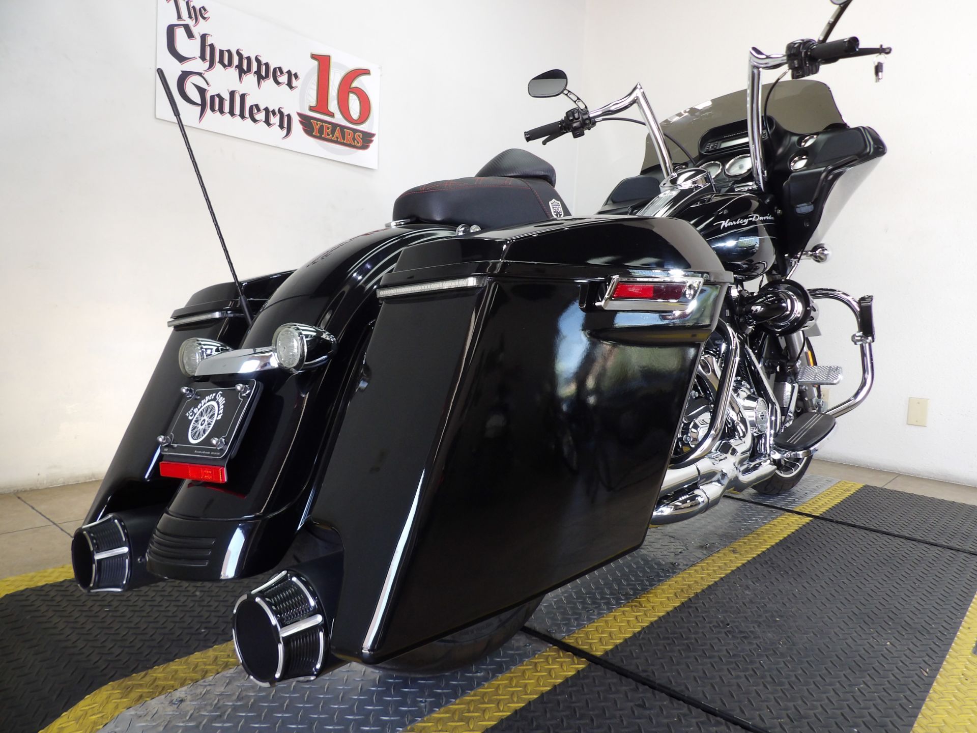 2013 Harley-Davidson Road Glide® Custom in Temecula, California - Photo 33