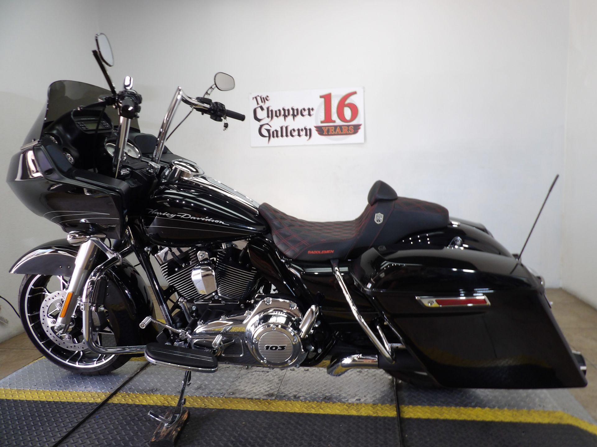 2013 Harley-Davidson Road Glide® Custom in Temecula, California - Photo 10