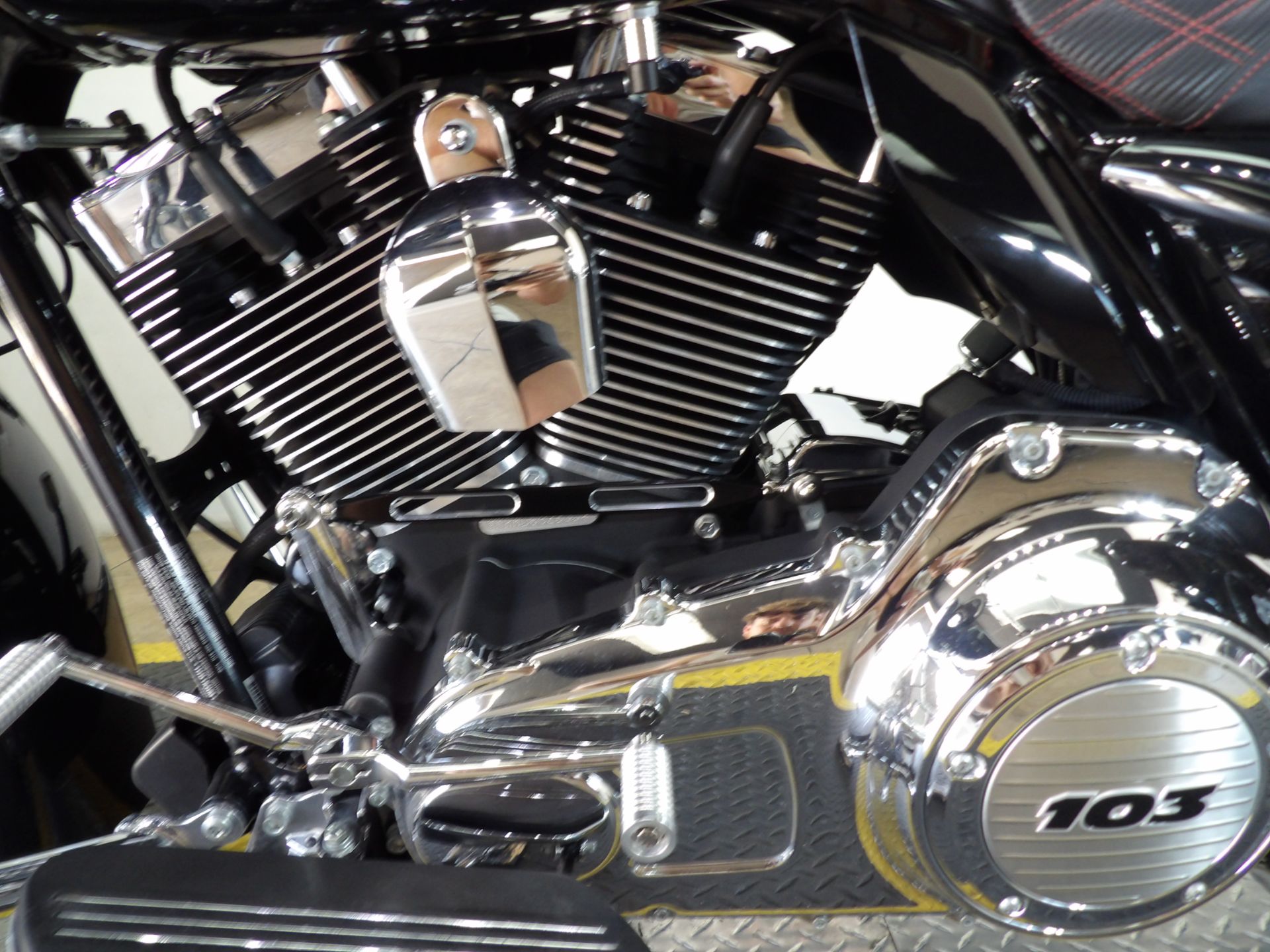 2013 Harley-Davidson Road Glide® Custom in Temecula, California - Photo 14