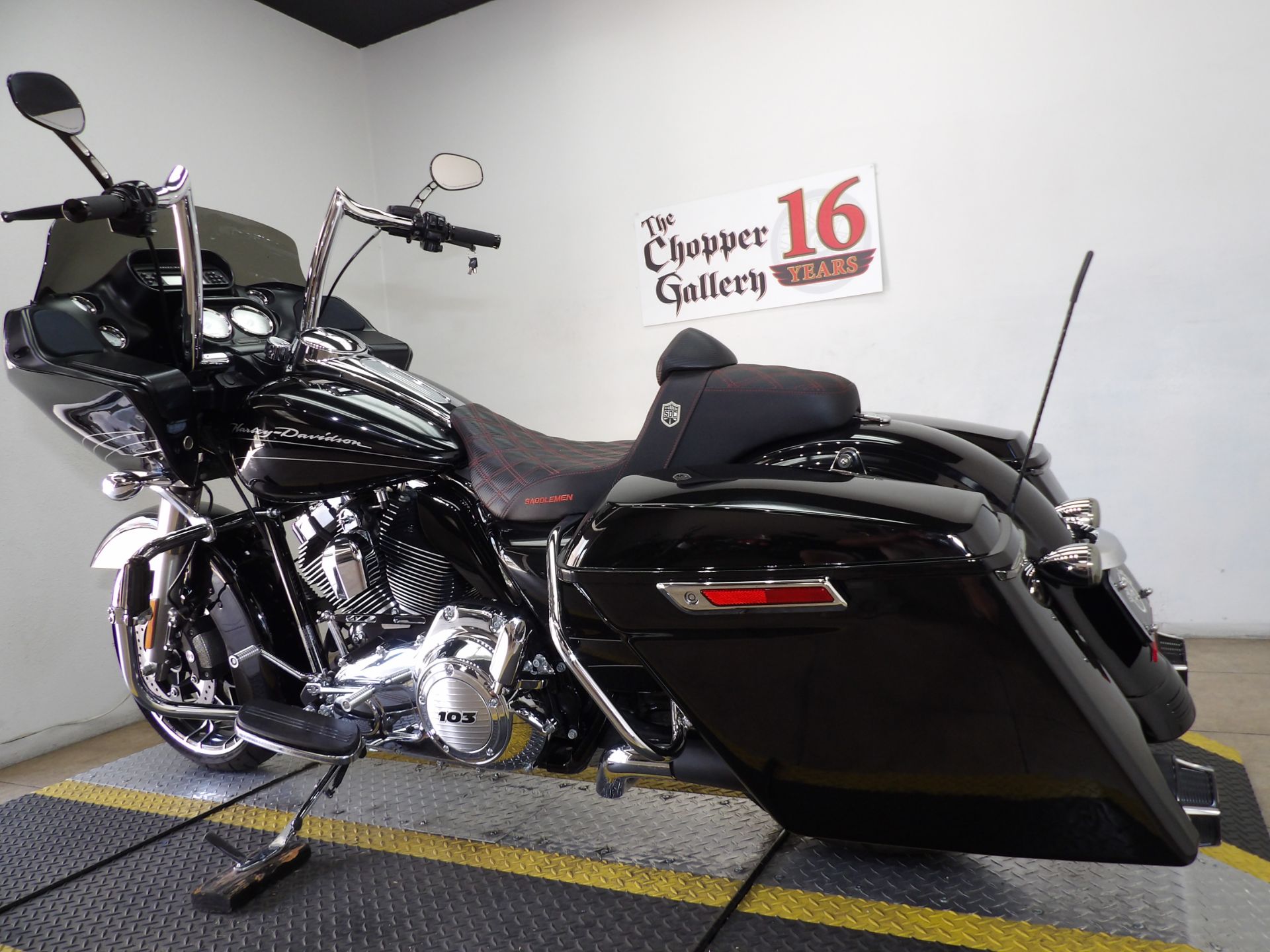 2013 Harley-Davidson Road Glide® Custom in Temecula, California - Photo 34