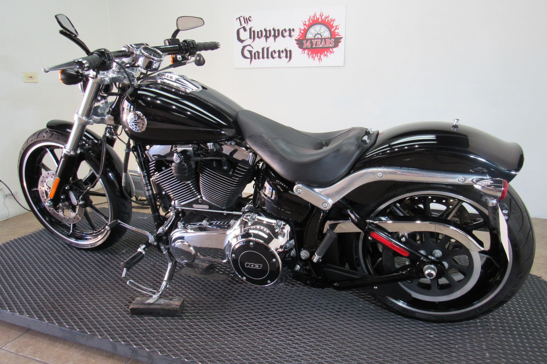 2013 Harley-Davidson Softail® Breakout® in Temecula, California - Photo 2