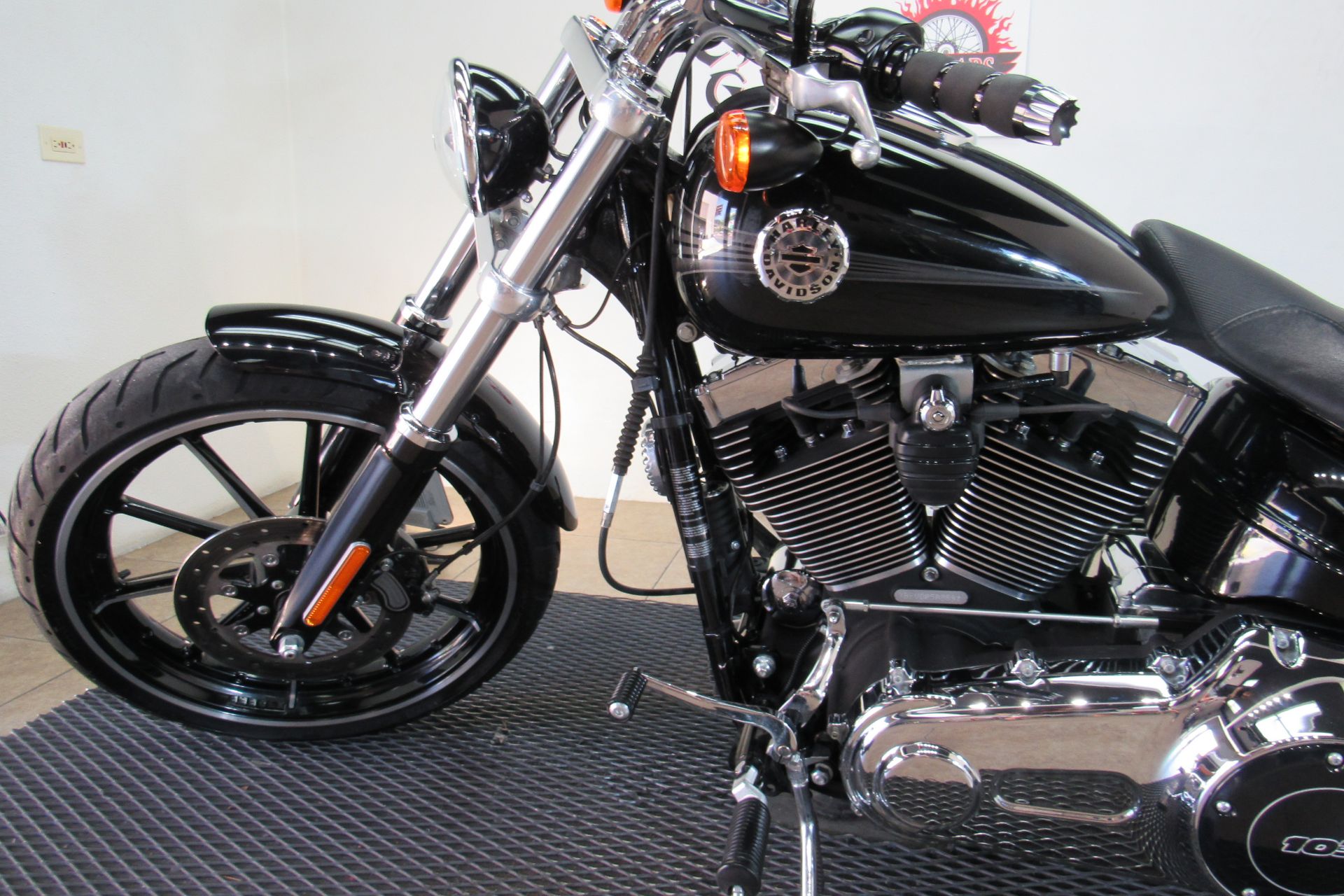 2013 Harley-Davidson Softail® Breakout® in Temecula, California - Photo 27