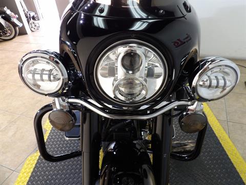 2011 Harley-Davidson Road King® Classic in Temecula, California - Photo 17