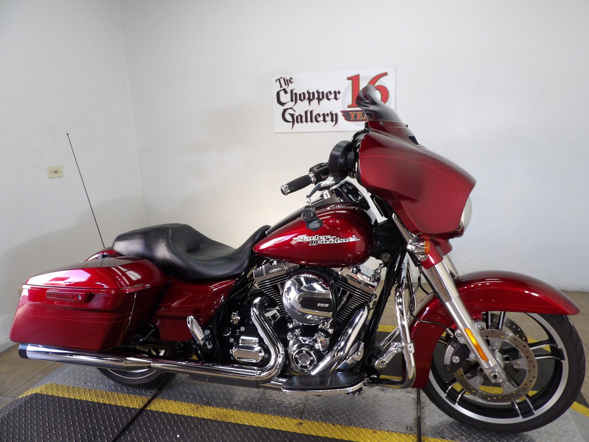 2016 Harley-Davidson Street Glide® Special in Temecula, California - Photo 5