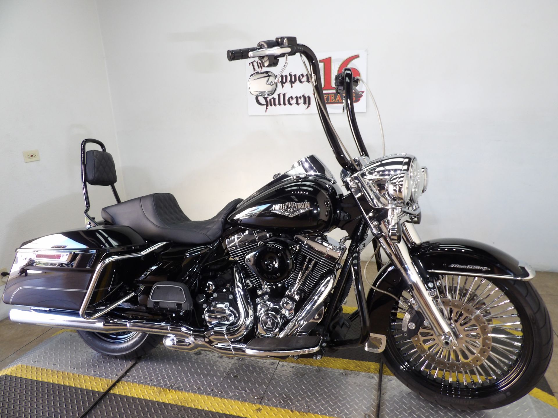 2016 Harley-Davidson Road King® in Temecula, California - Photo 3
