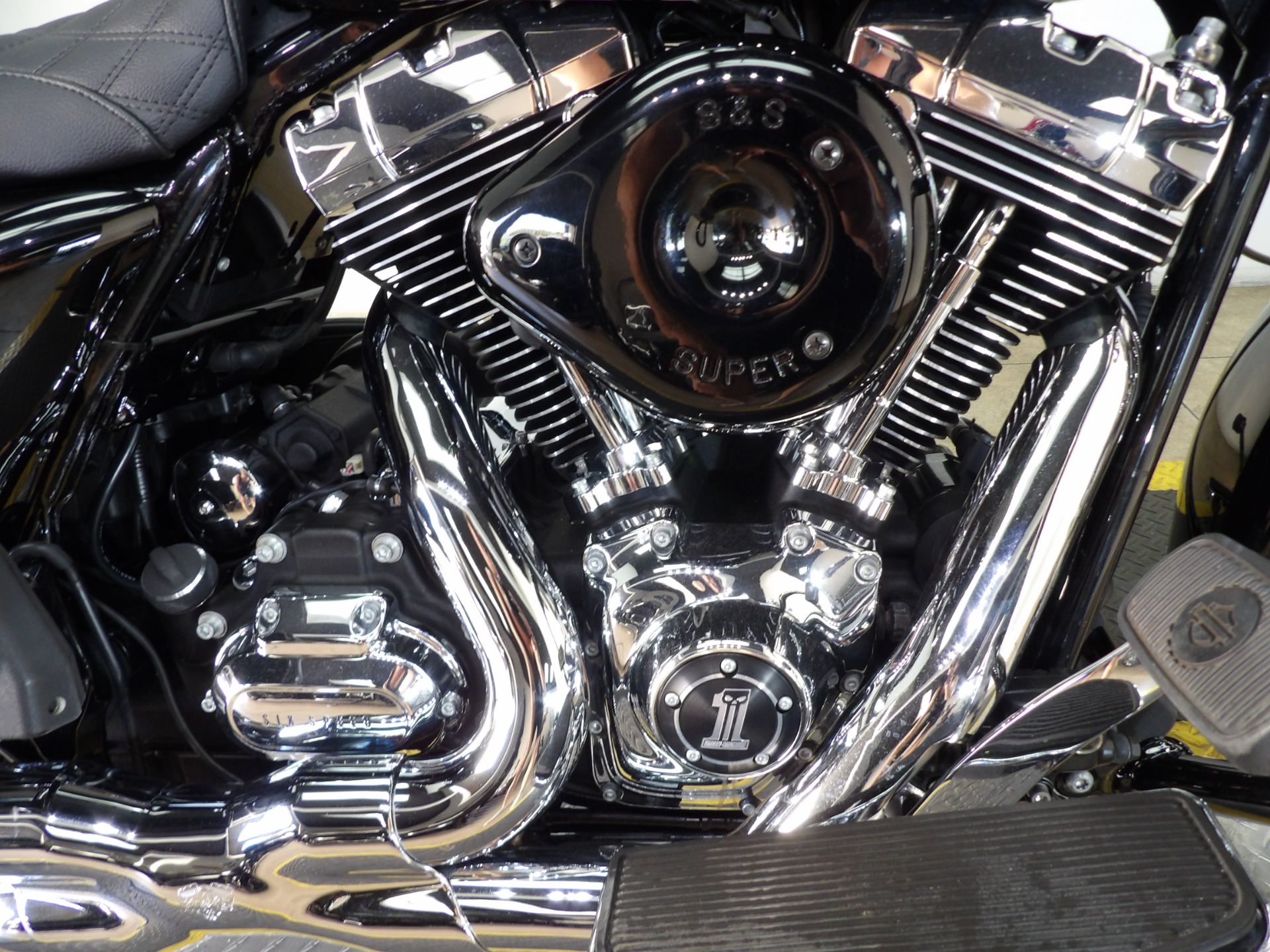 2016 Harley-Davidson Road King® in Temecula, California - Photo 11