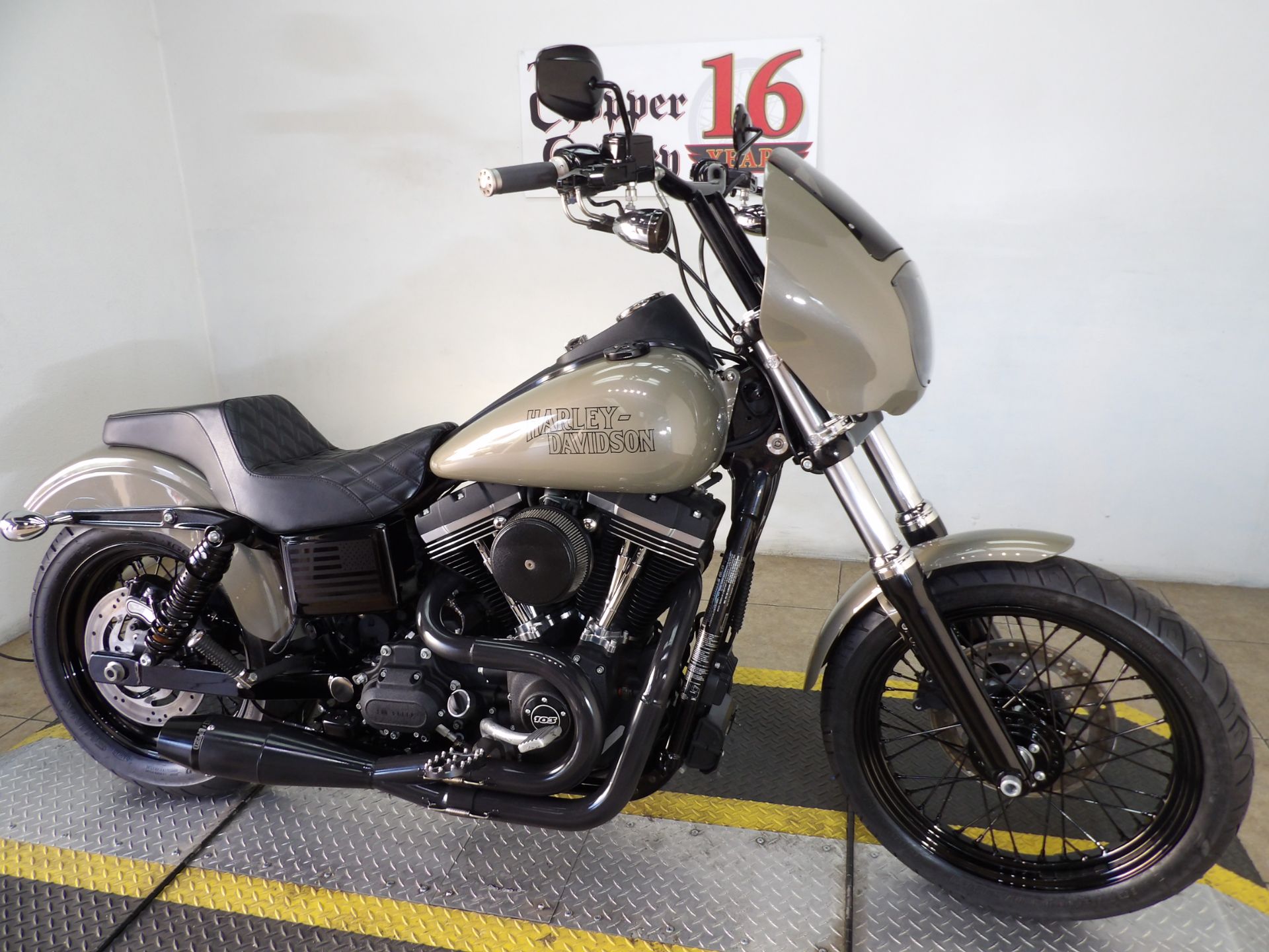 2014 Harley-Davidson Dyna® Street Bob® in Temecula, California - Photo 5