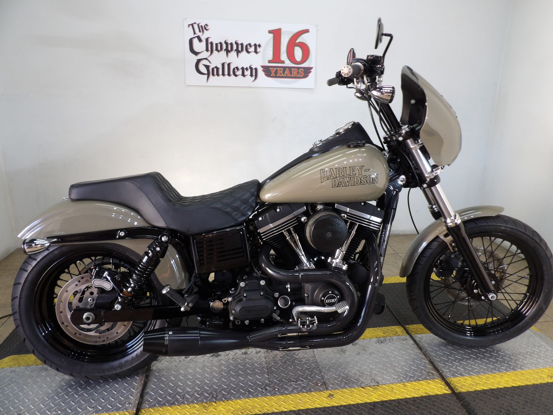 2014 Harley-Davidson Dyna® Street Bob® in Temecula, California - Photo 9