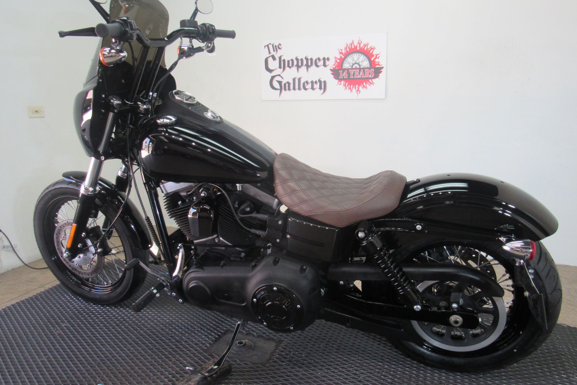 2014 Harley-Davidson Dyna® Street Bob® in Temecula, California - Photo 3