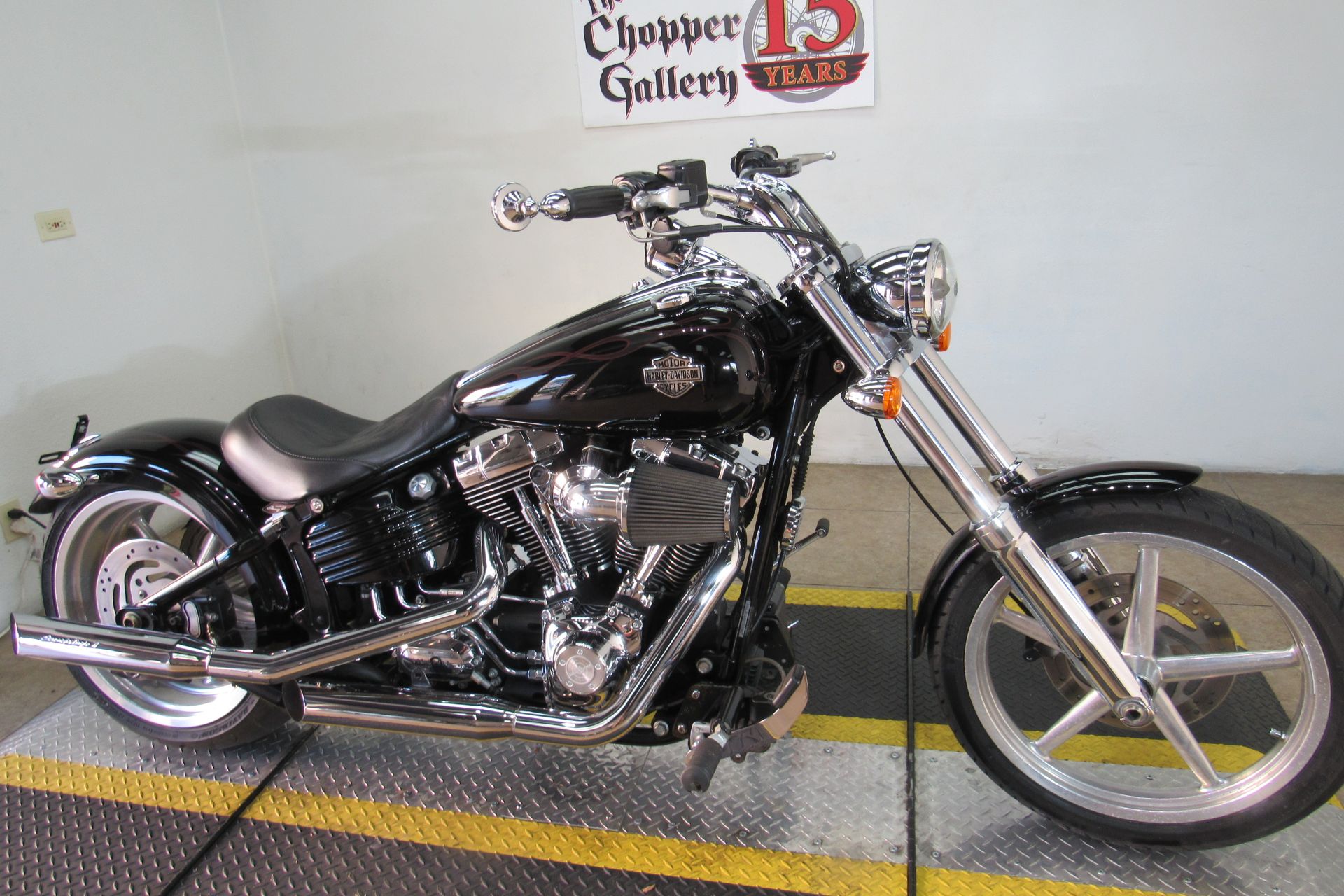 2009 Harley-Davidson Softail® Rocker™ C in Temecula, California - Photo 5