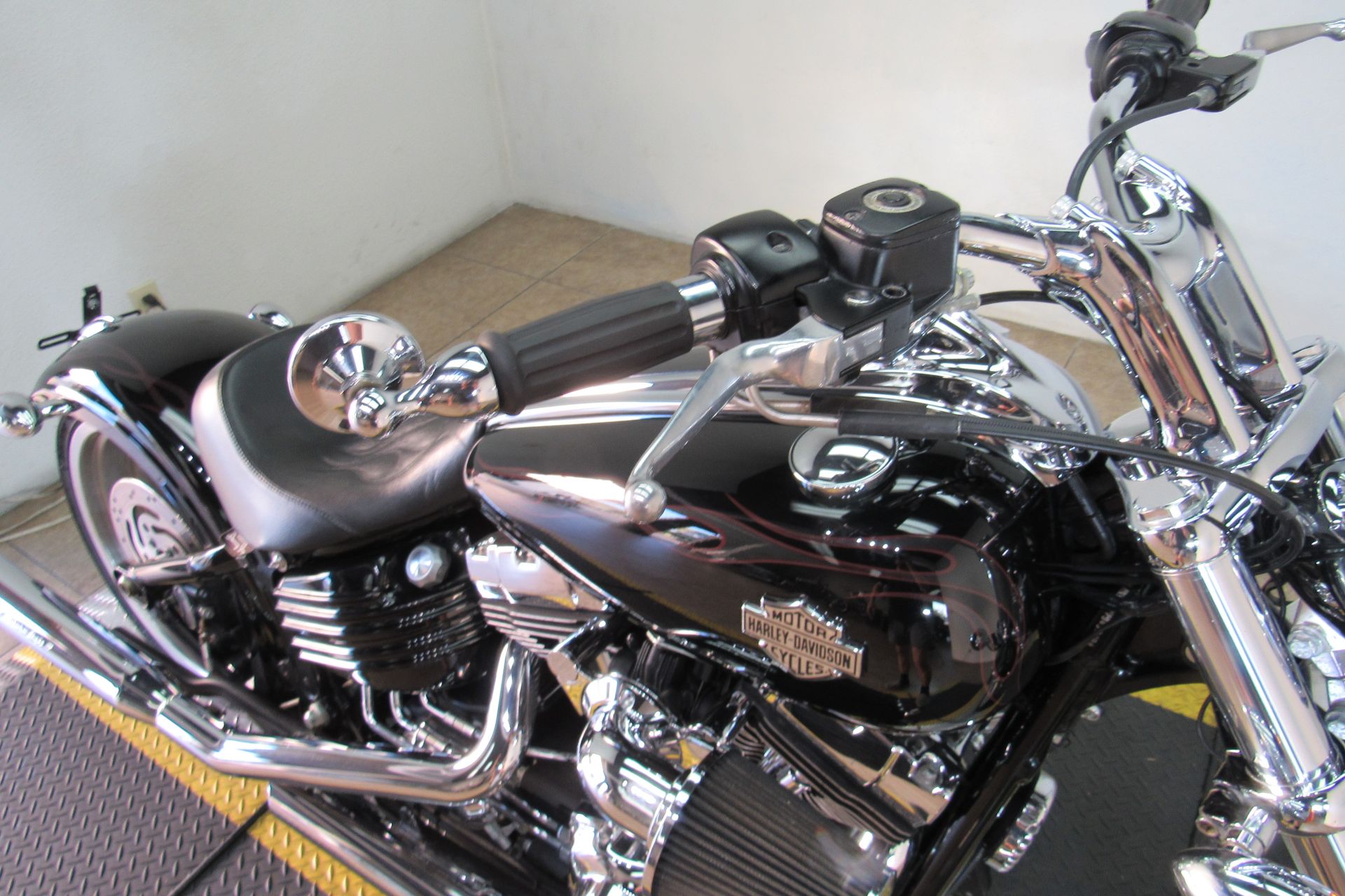 2009 Harley-Davidson Softail® Rocker™ C in Temecula, California - Photo 7