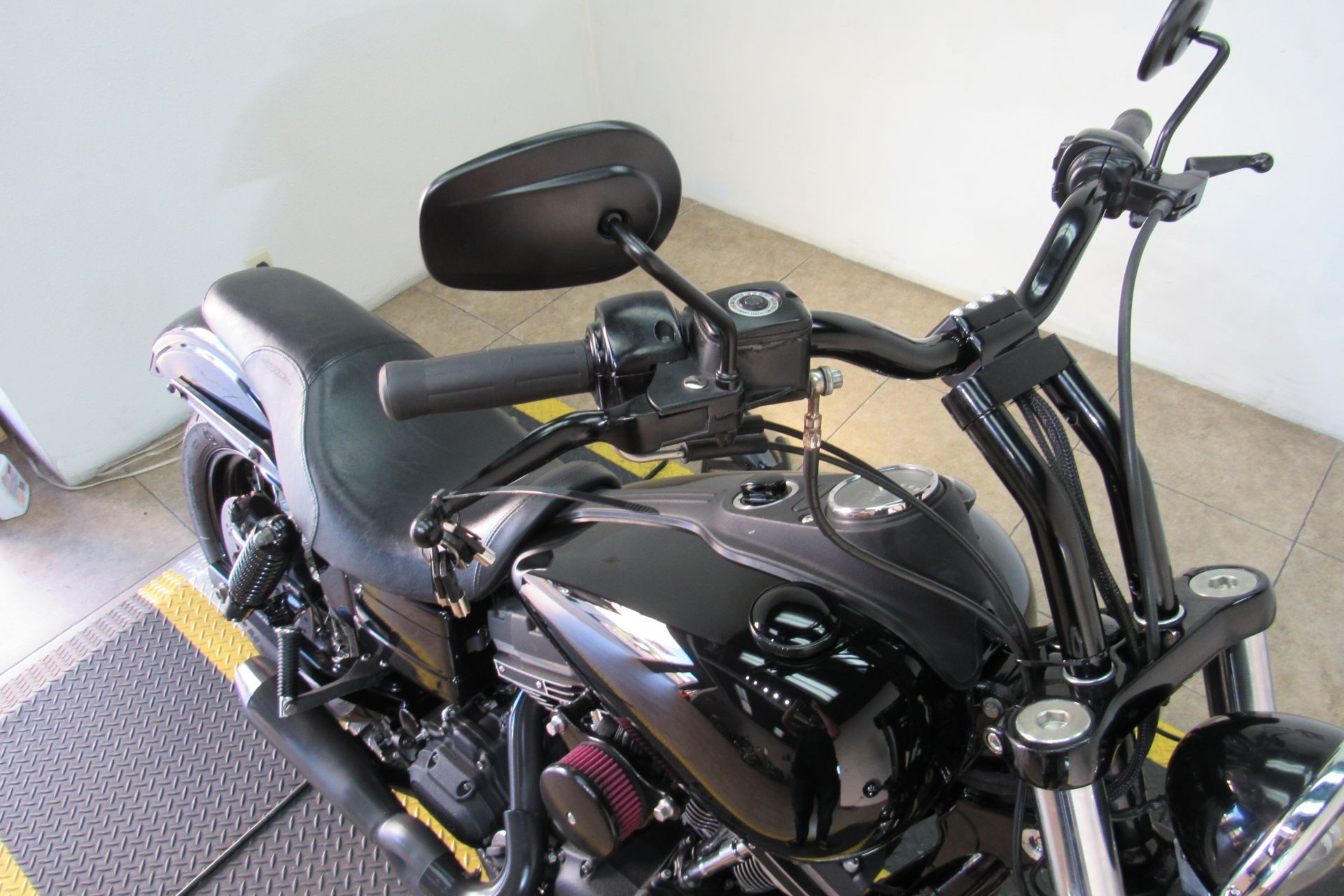 2014 Harley-Davidson Dyna® Street Bob® in Temecula, California - Photo 11