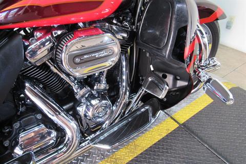 2017 Harley-Davidson CVO™ Limited in Temecula, California - Photo 15