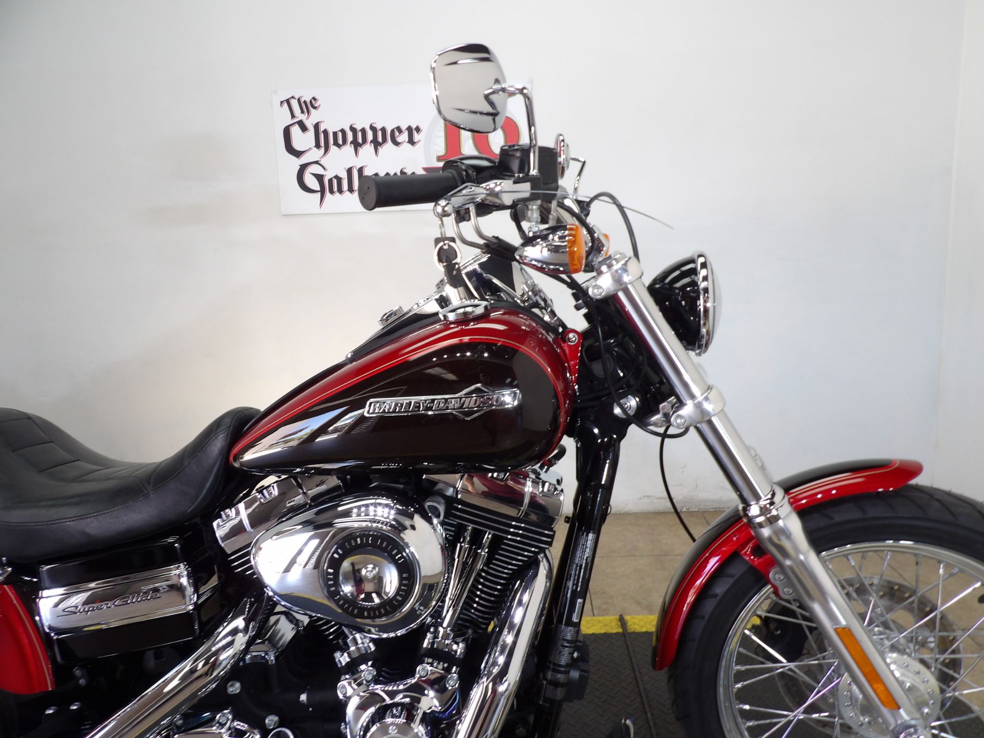 2013 Harley-Davidson Dyna® Super Glide® Custom in Temecula, California - Photo 5