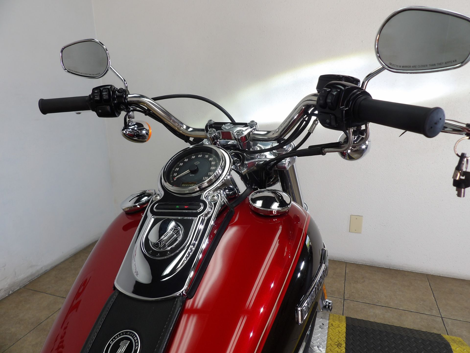 2013 Harley-Davidson Dyna® Super Glide® Custom in Temecula, California - Photo 27