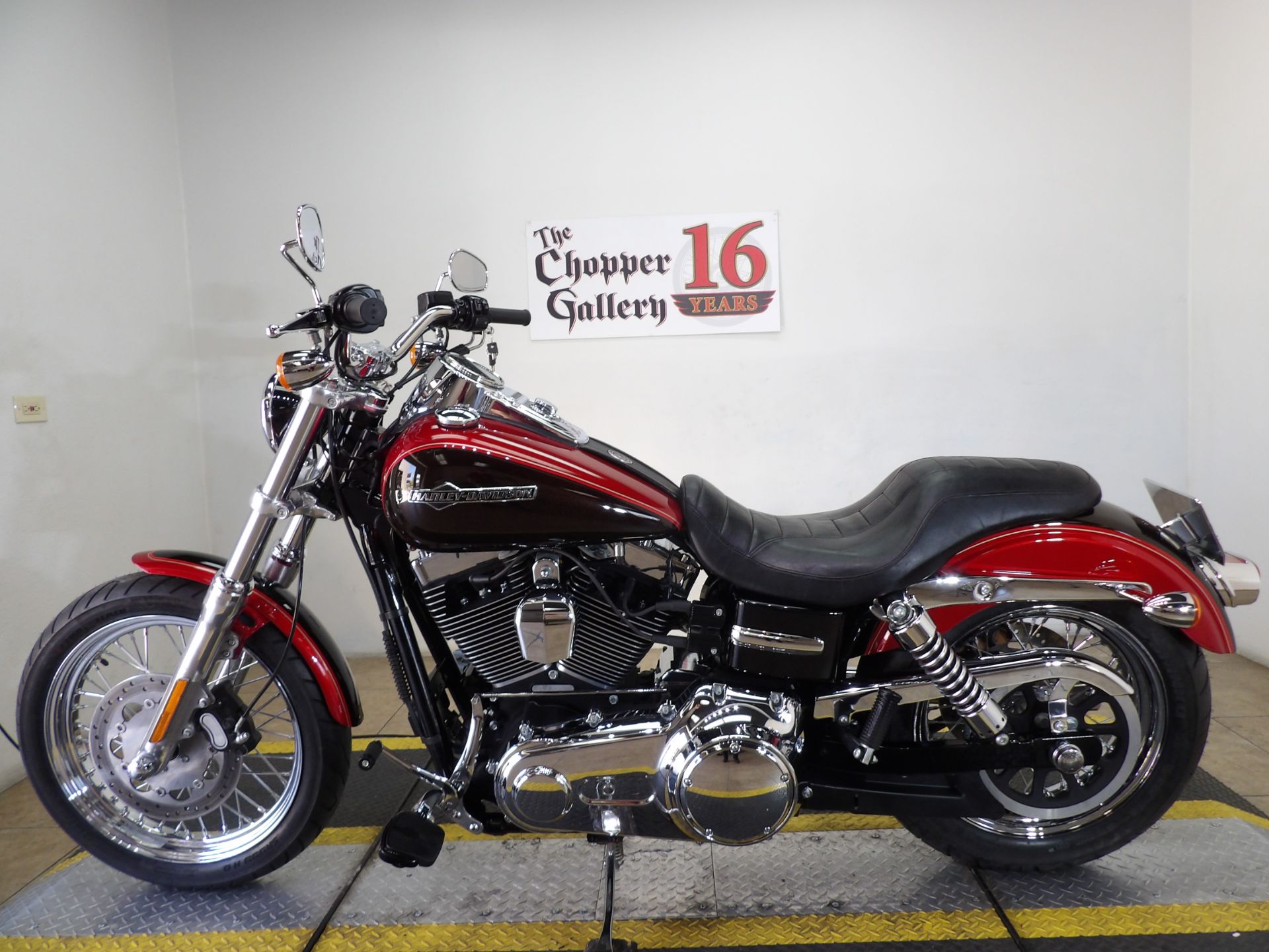 2013 Harley-Davidson Dyna® Super Glide® Custom in Temecula, California - Photo 2