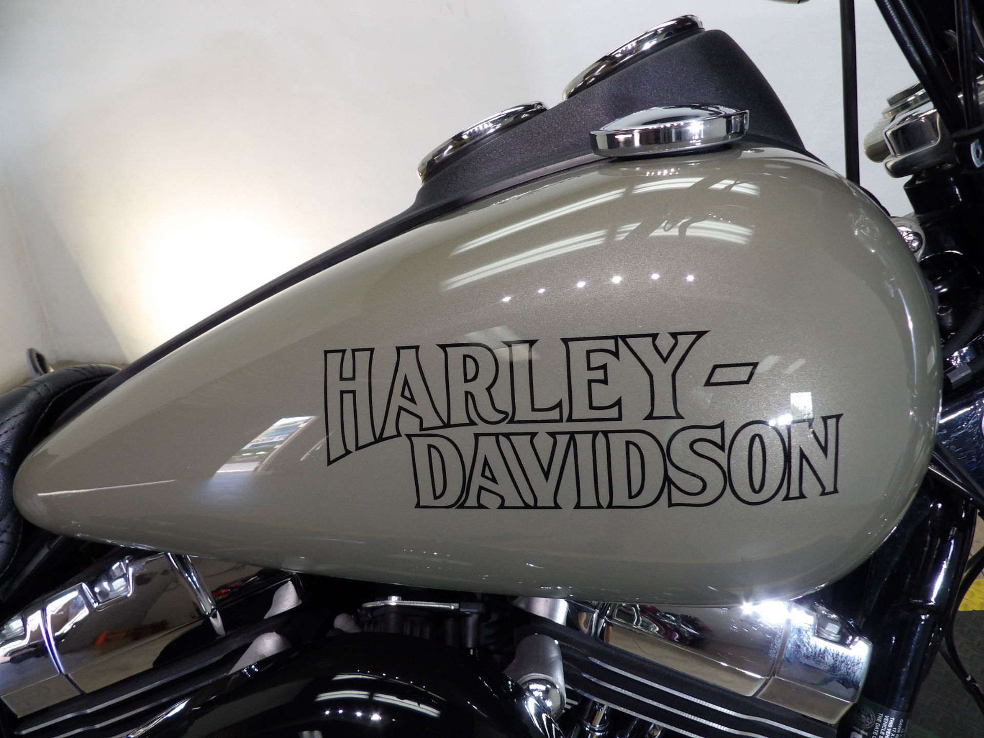 2015 Harley-Davidson Low Rider® in Temecula, California - Photo 22