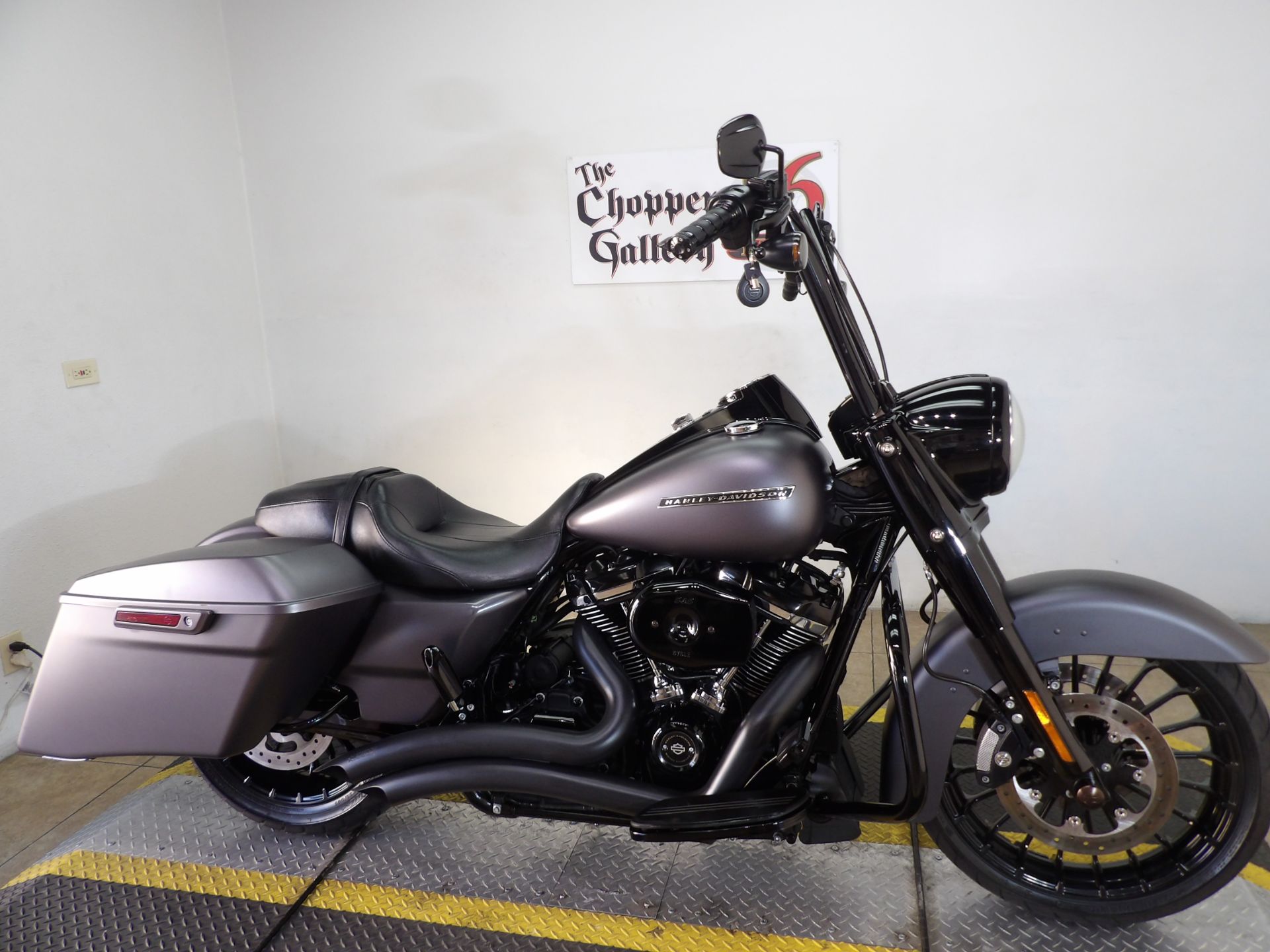 2017 Harley-Davidson Road King® Special in Temecula, California - Photo 3