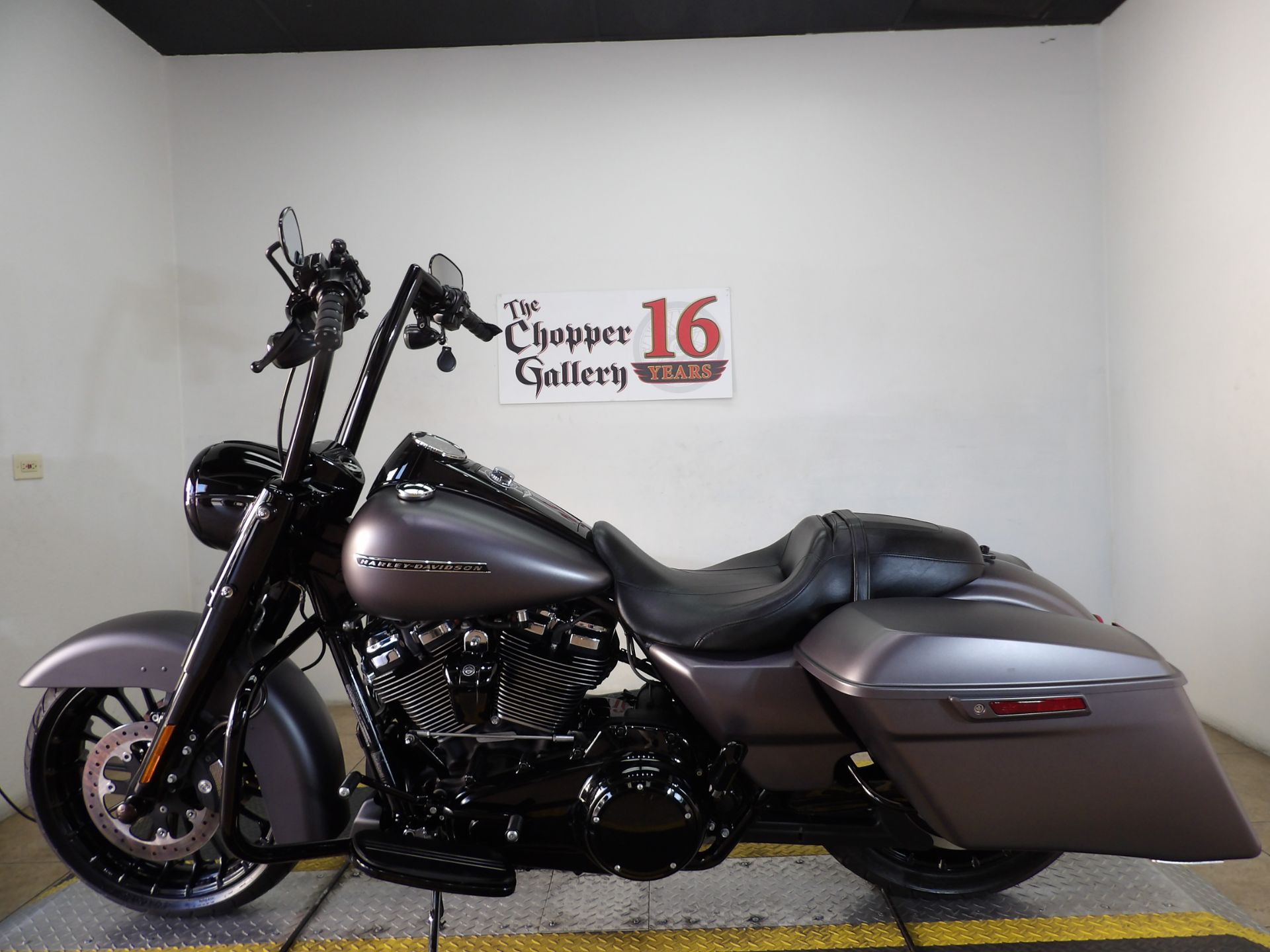2017 Harley-Davidson Road King® Special in Temecula, California - Photo 2