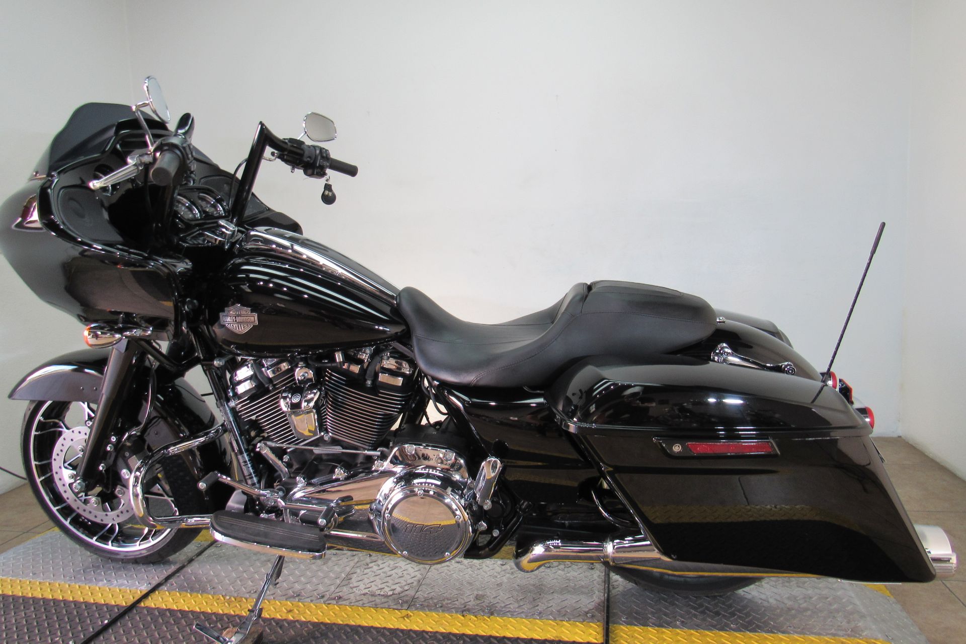 2021 Harley-Davidson Road Glide® Special in Temecula, California - Photo 10