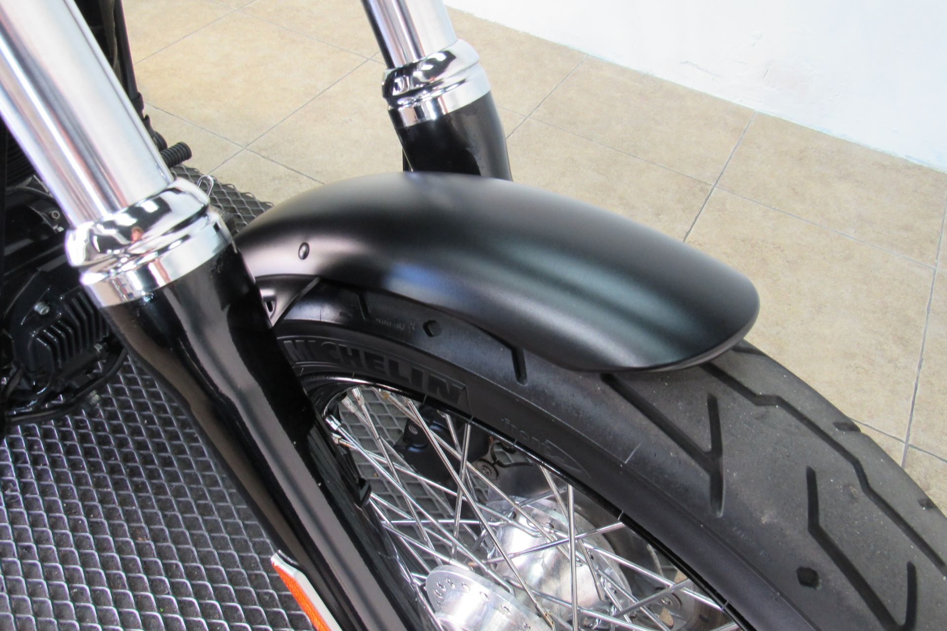 2014 Harley-Davidson Dyna® Street Bob® in Temecula, California - Photo 16