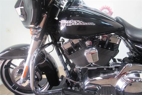 2016 Harley-Davidson Street Glide® Special in Temecula, California - Photo 12