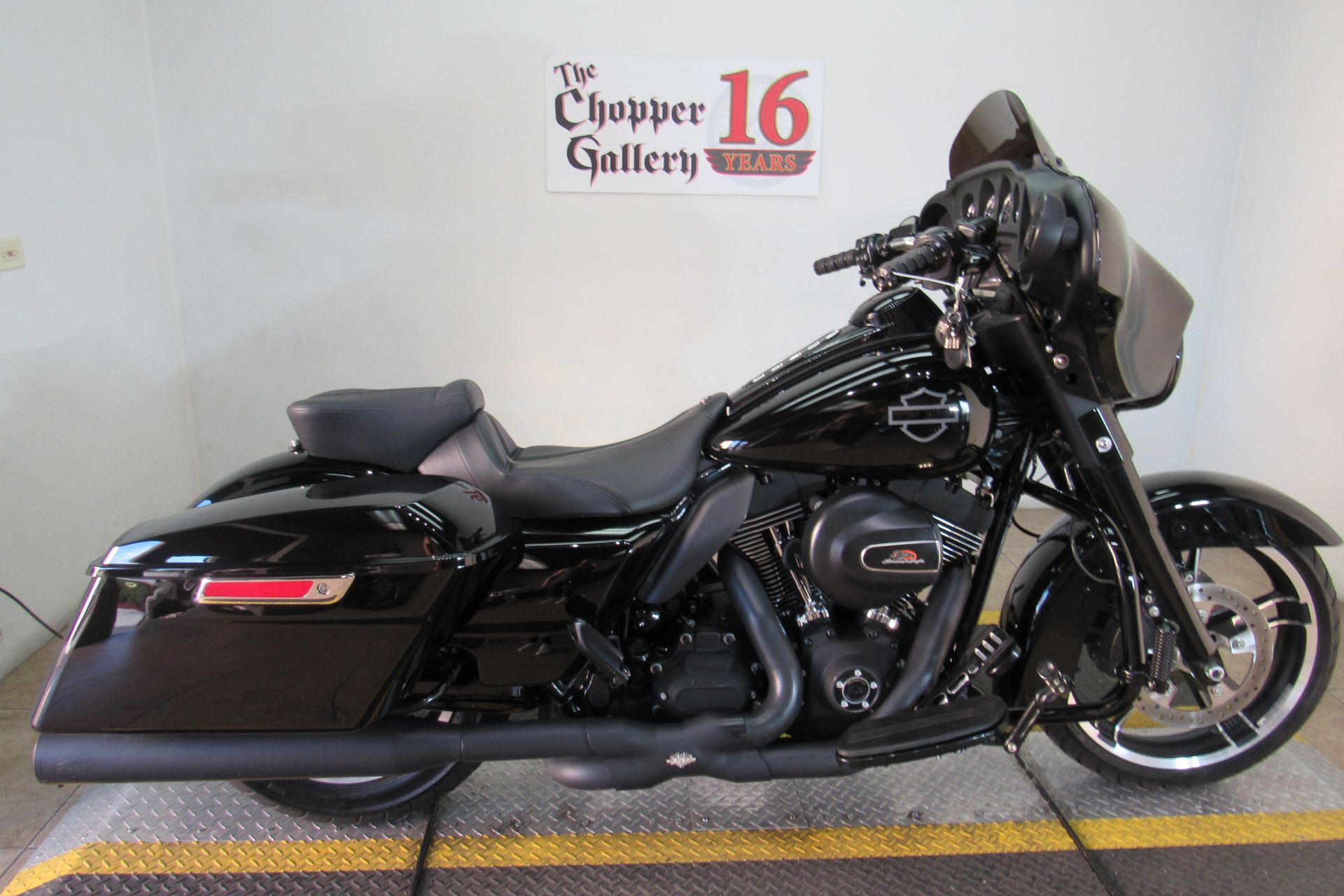 2016 Harley-Davidson Street Glide® Special in Temecula, California - Photo 9