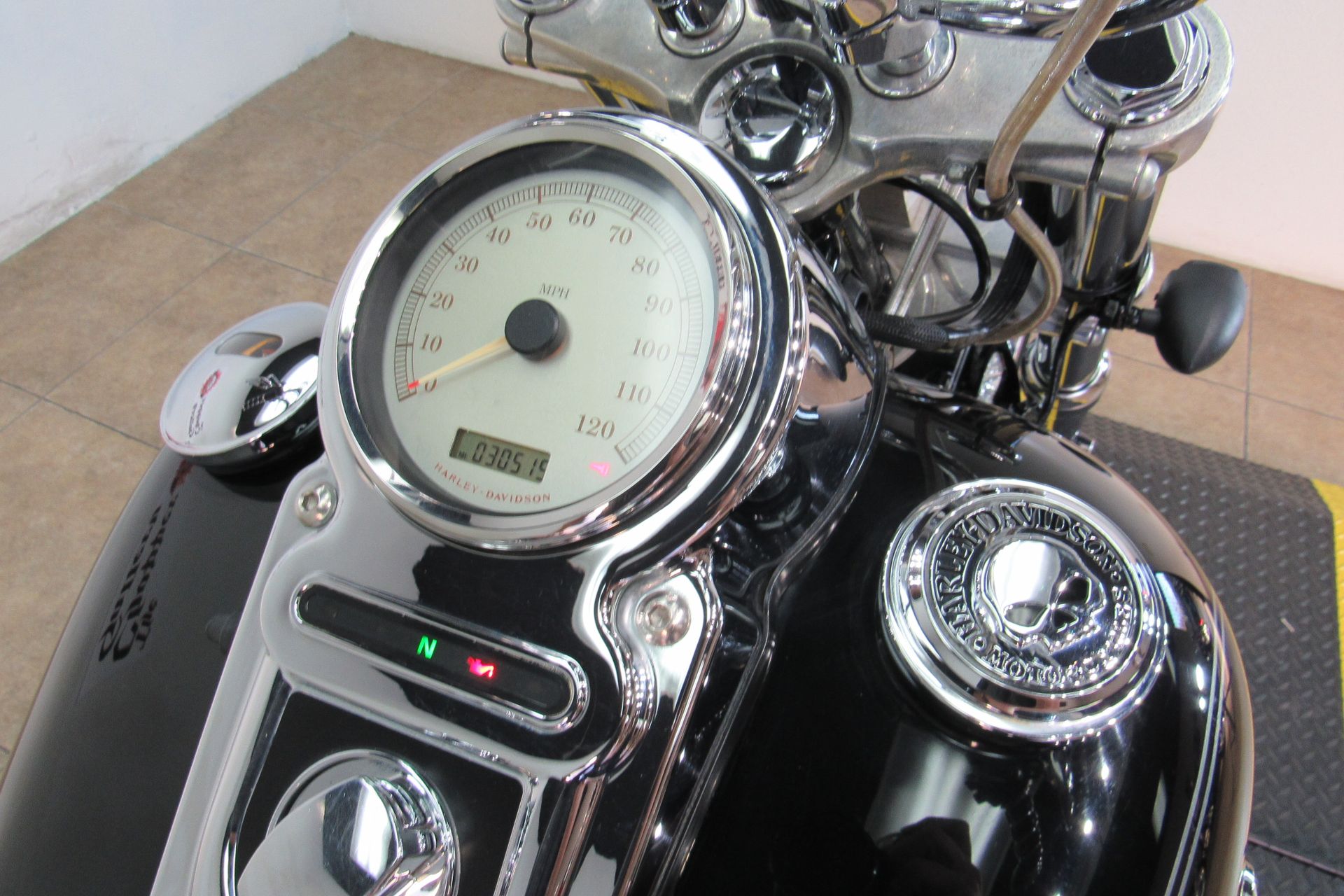 2007 Harley-Davidson Dyna® Wide Glide® in Temecula, California - Photo 28