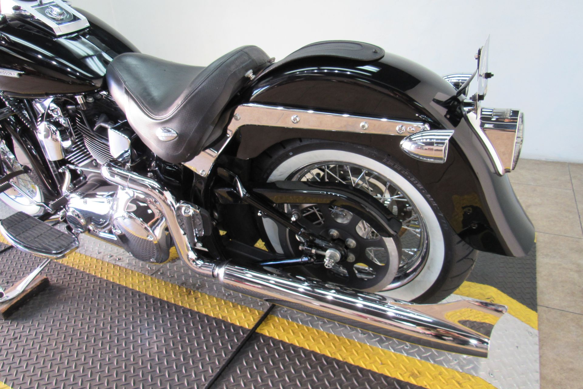 2005 Harley-Davidson FLSTSC/FLSTSCI Softail® Springer® Classic in Temecula, California - Photo 33