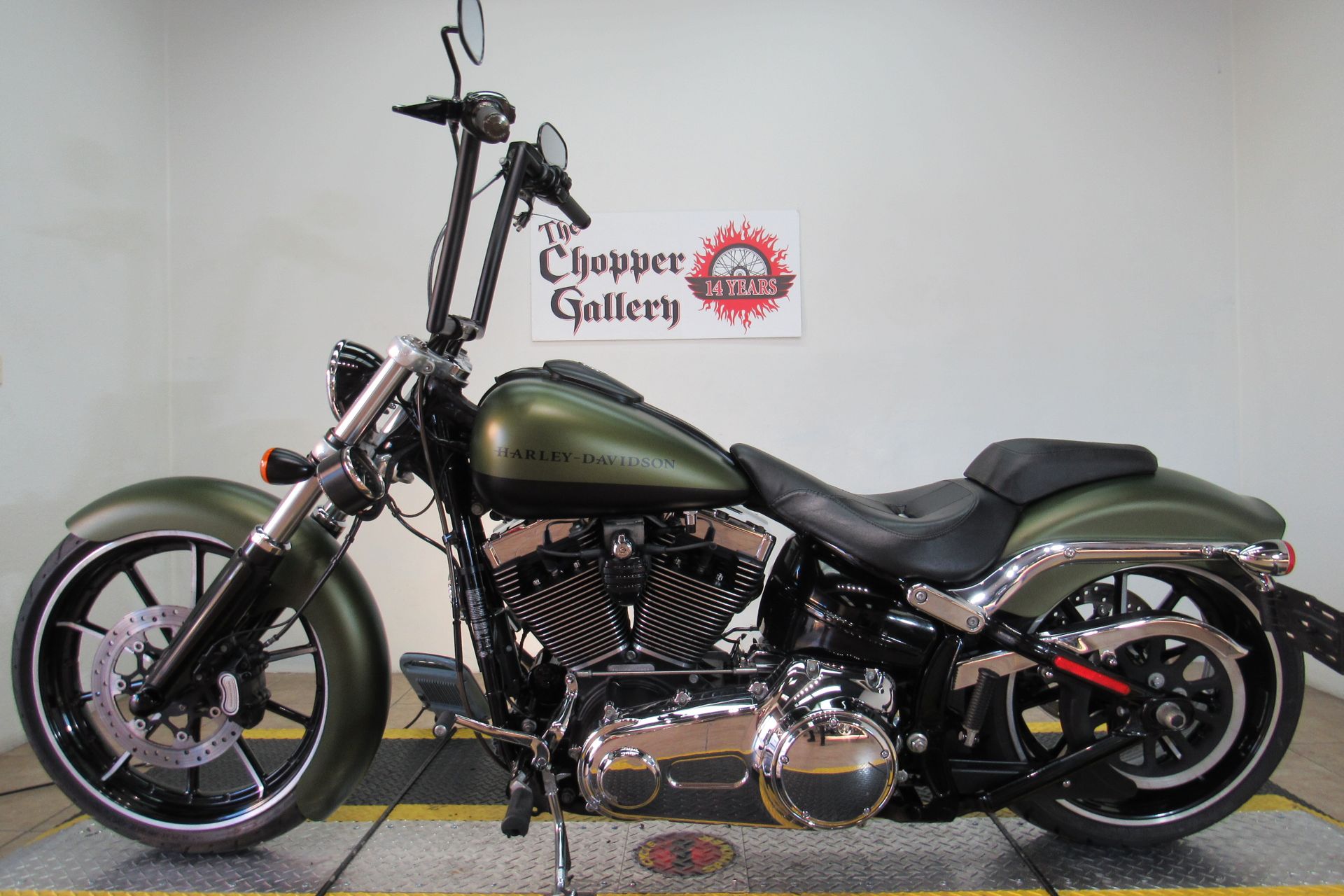 2016 Harley-Davidson Breakout® in Temecula, California - Photo 2