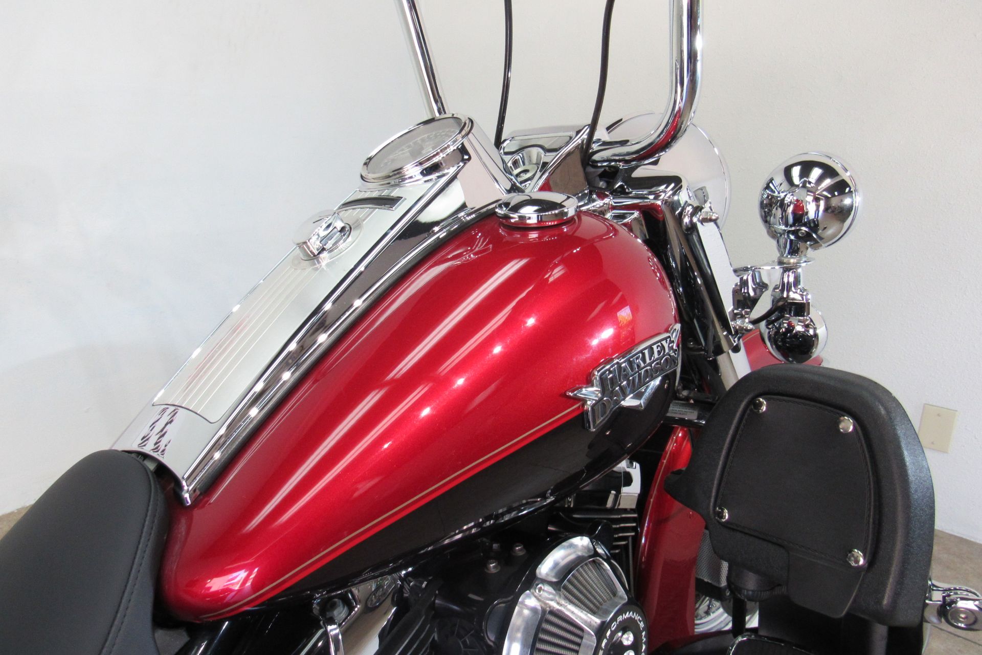 2013 Harley-Davidson Road King® Classic in Temecula, California - Photo 19