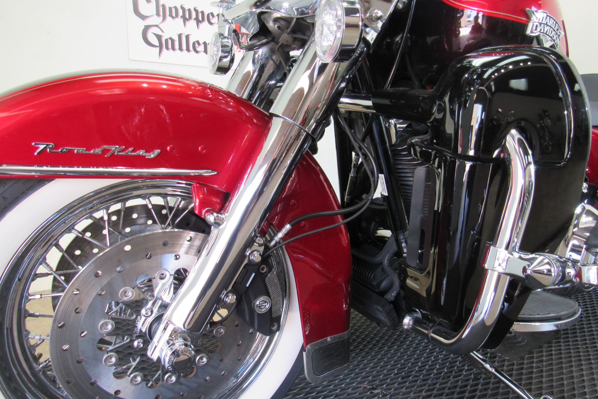2013 Harley-Davidson Road King® Classic in Temecula, California - Photo 35