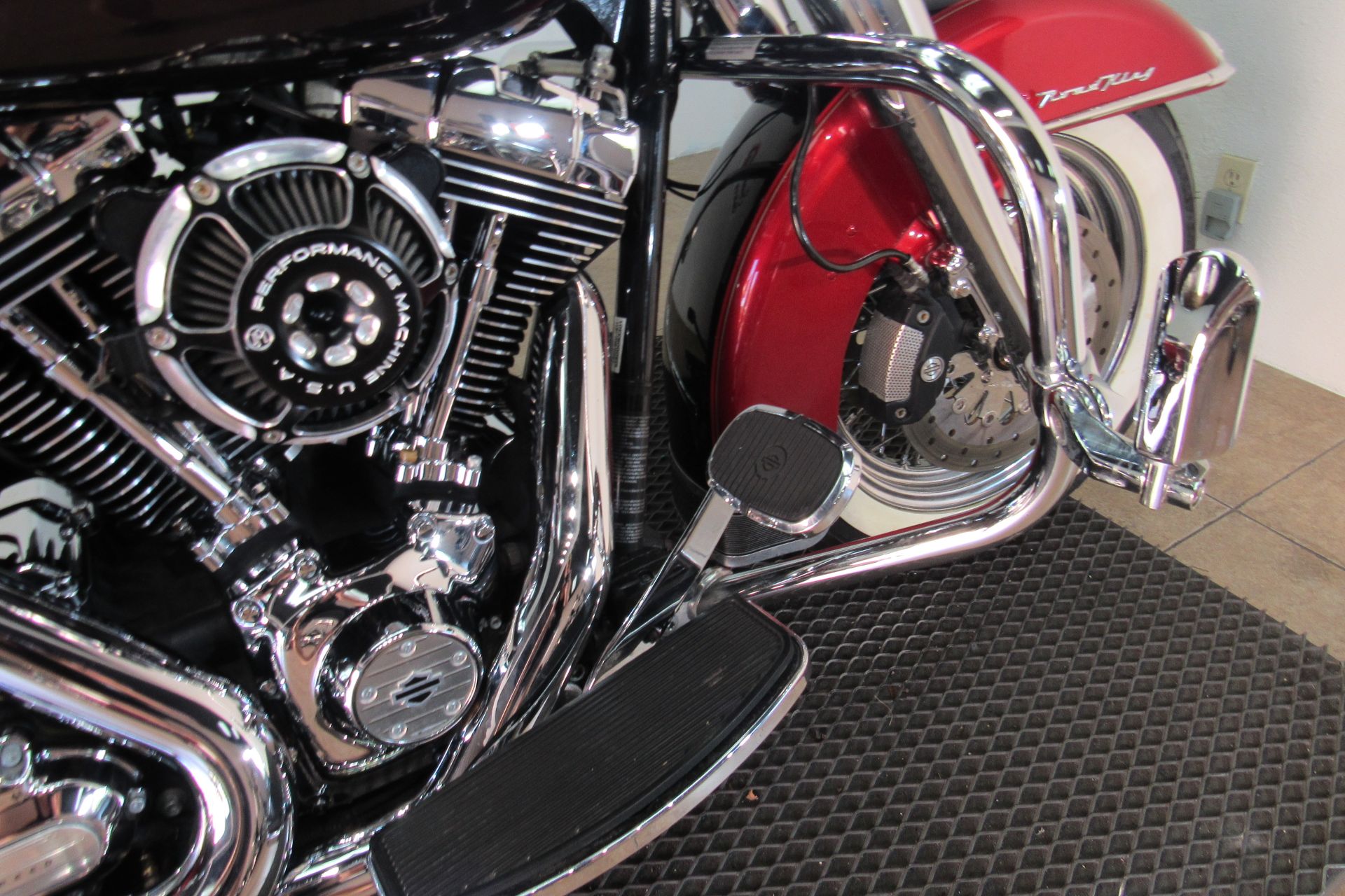 2013 Harley-Davidson Road King® Classic in Temecula, California - Photo 15