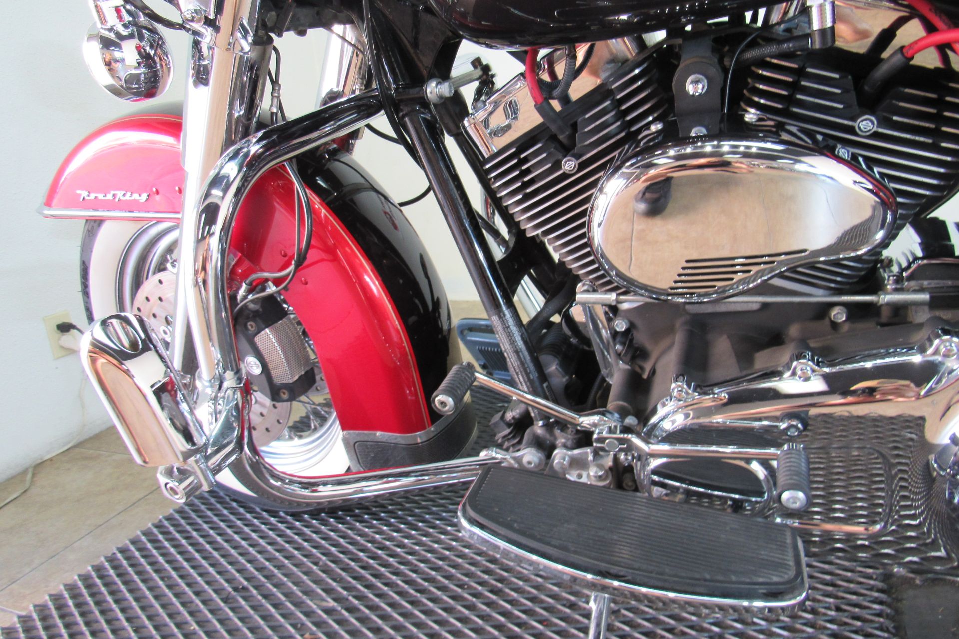 2013 Harley-Davidson Road King® Classic in Temecula, California - Photo 16