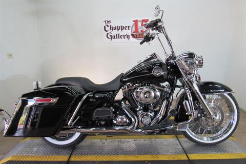 2010 Harley-Davidson Road King® Classic in Temecula, California - Photo 12