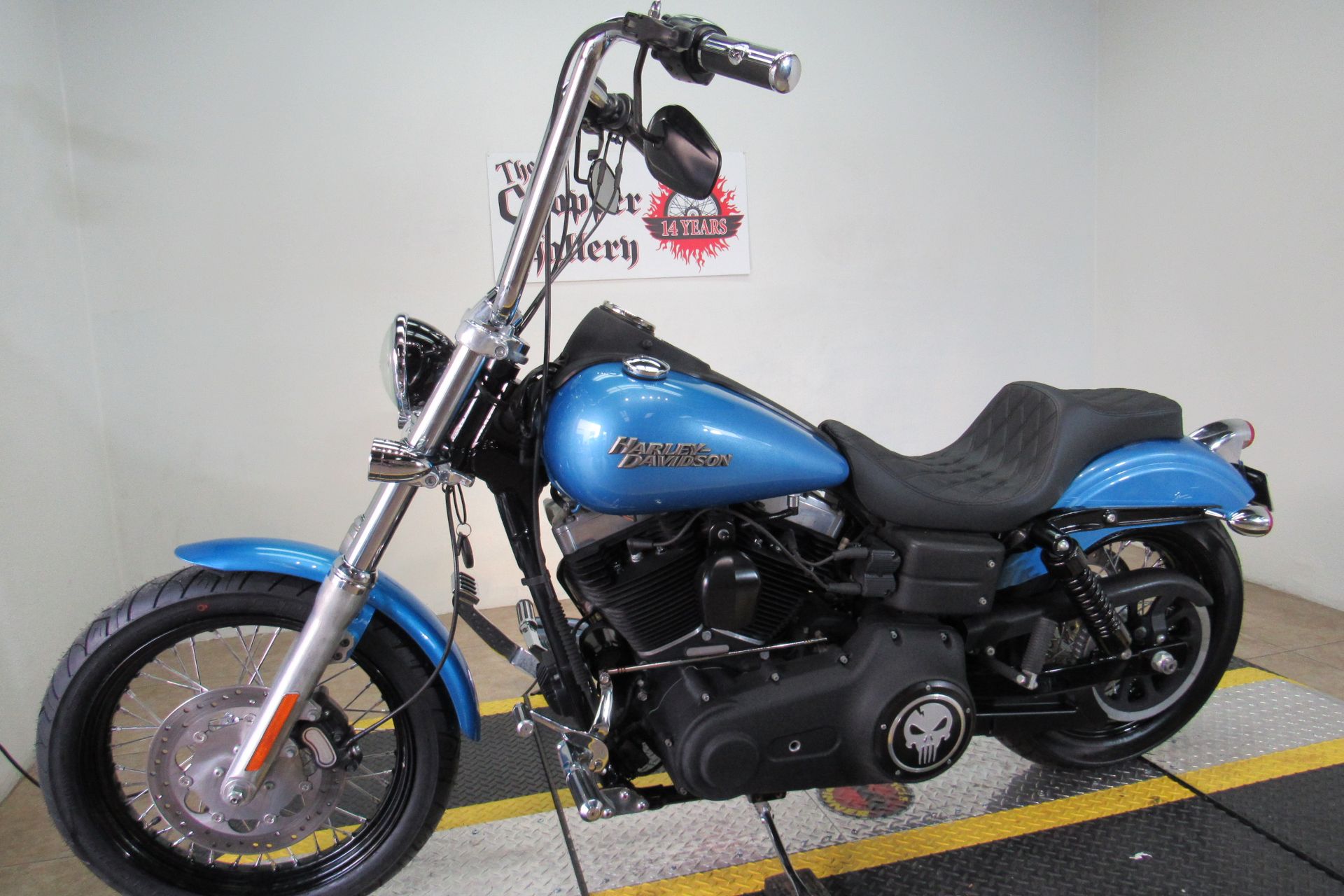 2011 Harley-Davidson Dyna® Street Bob® in Temecula, California - Photo 4
