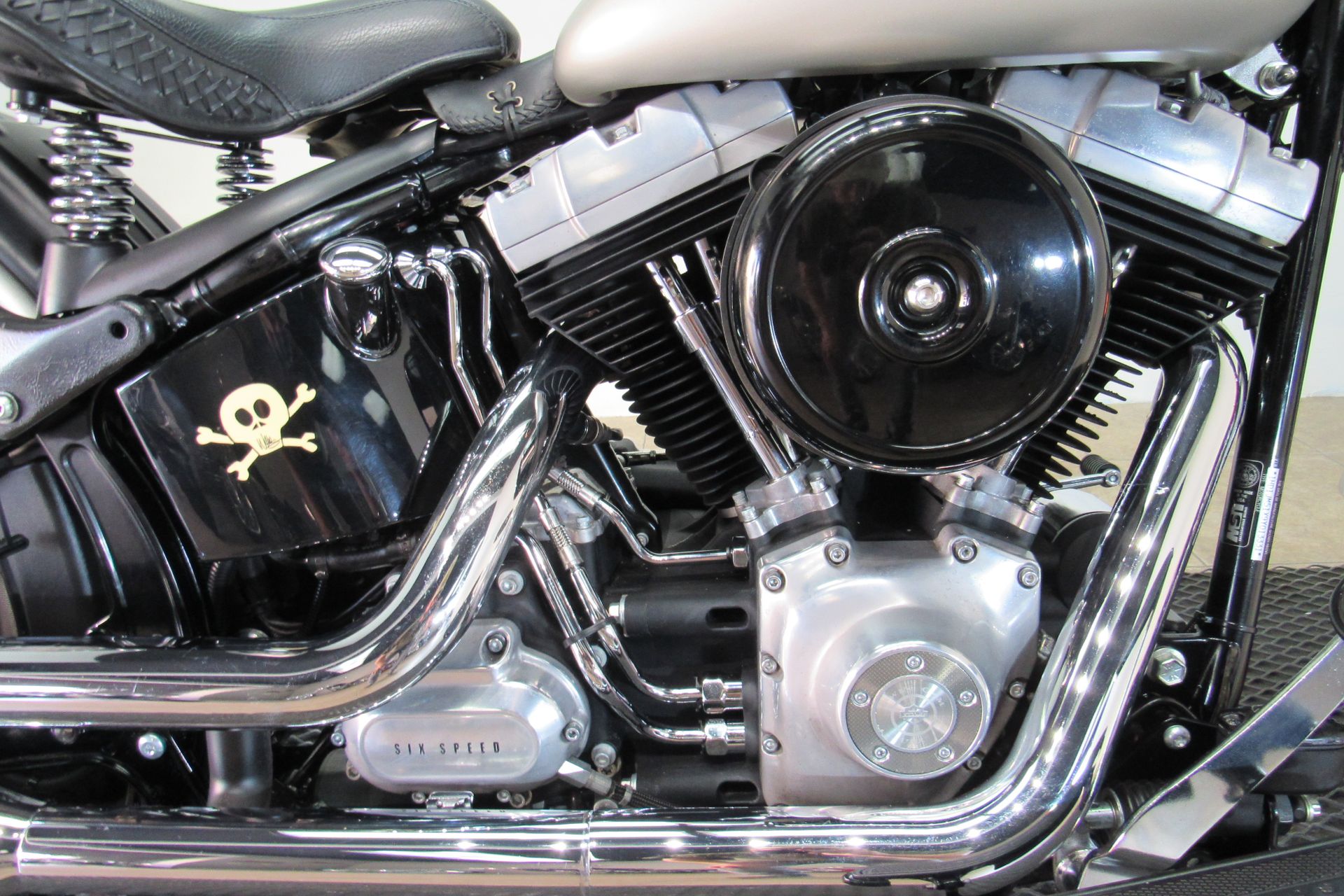 2009 Harley-Davidson Softail® Cross Bones™ in Temecula, California - Photo 11