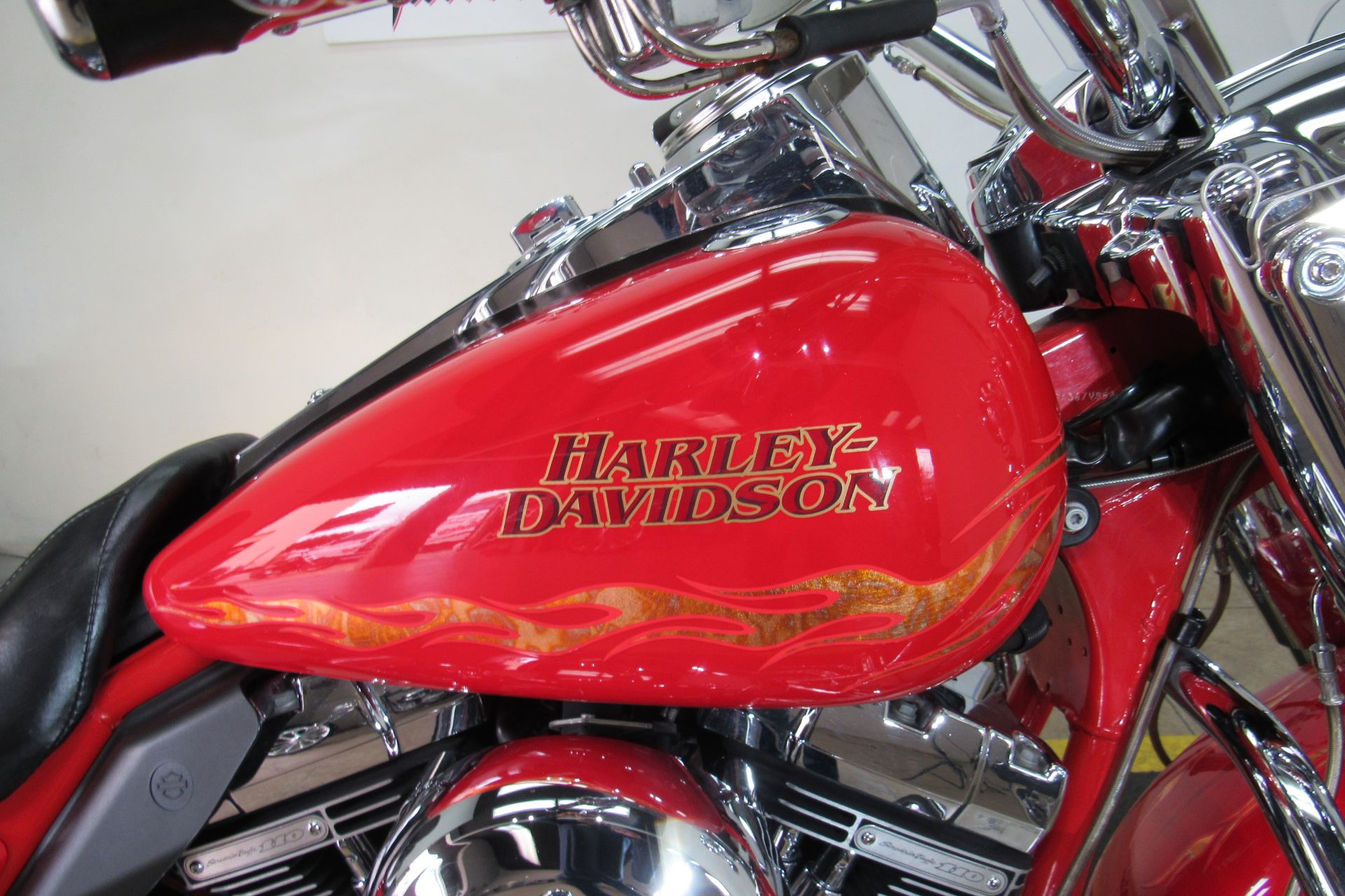 2007 Harley-Davidson CVO™ Screamin' Eagle® Road King® in Temecula, California - Photo 8