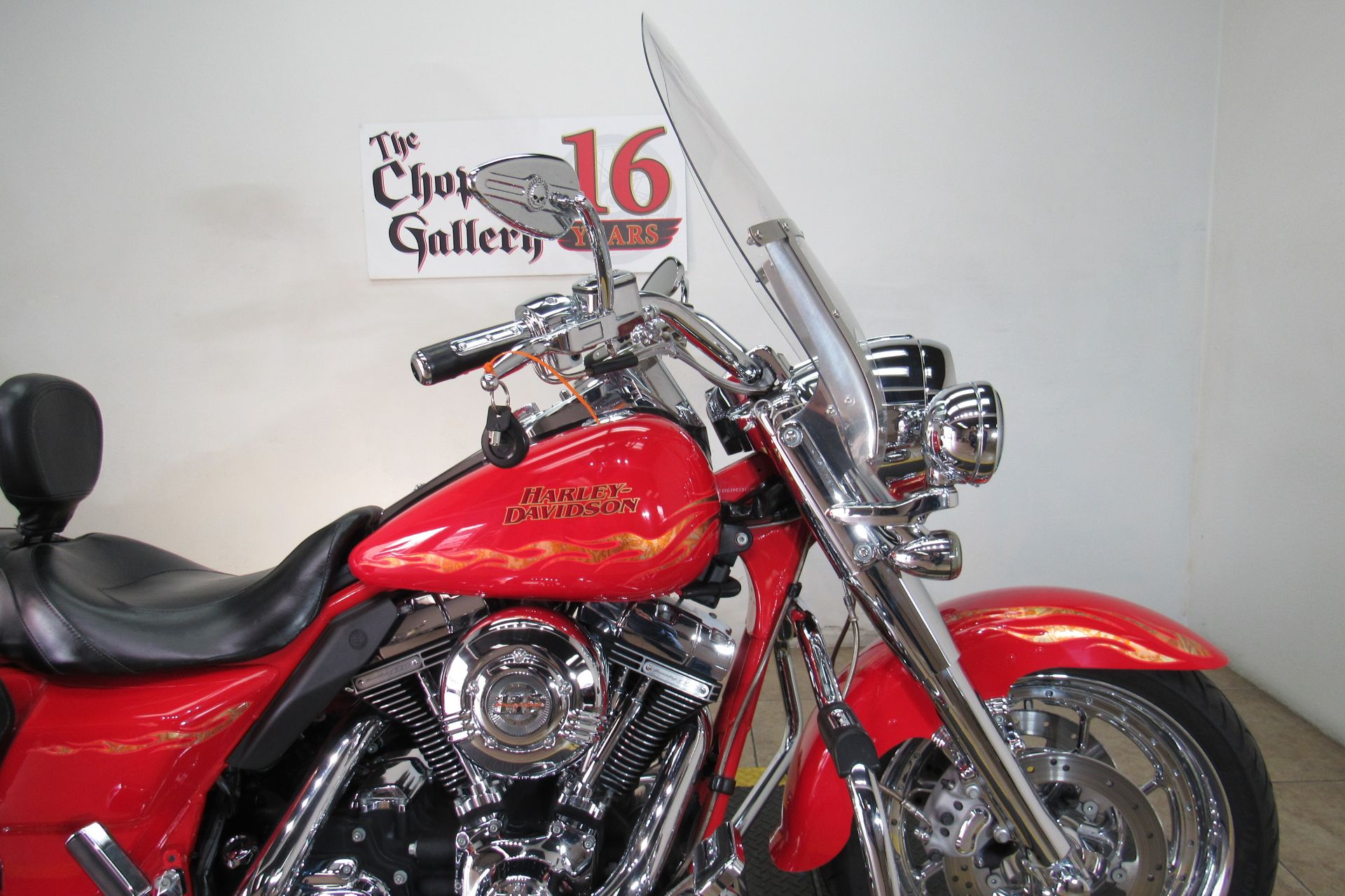 2007 Harley-Davidson CVO™ Screamin' Eagle® Road King® in Temecula, California - Photo 3