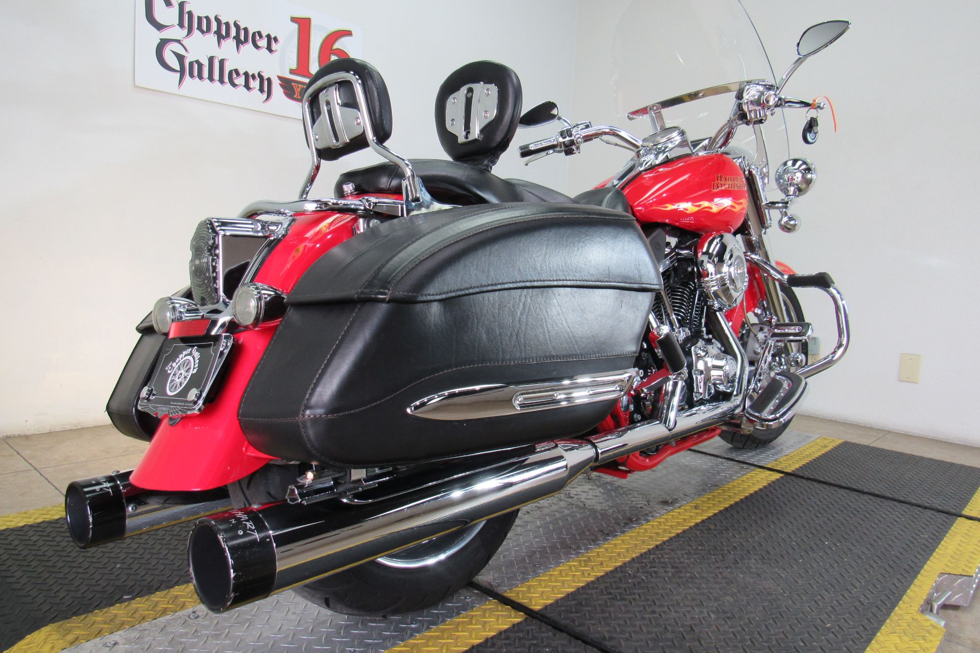 2007 Harley-Davidson CVO™ Screamin' Eagle® Road King® in Temecula, California - Photo 34