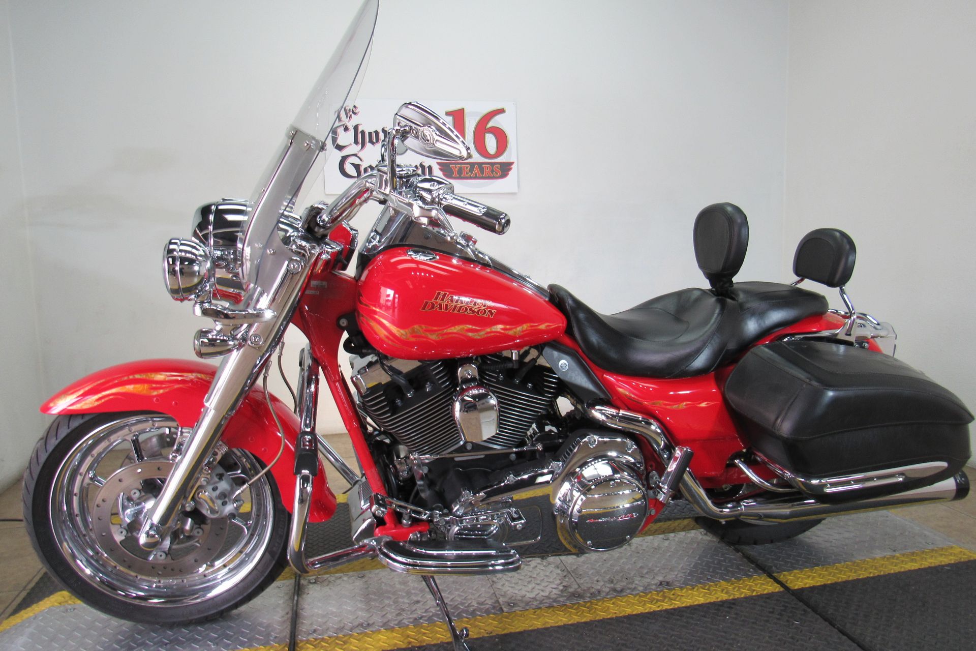 2007 Harley-Davidson CVO™ Screamin' Eagle® Road King® in Temecula, California - Photo 10