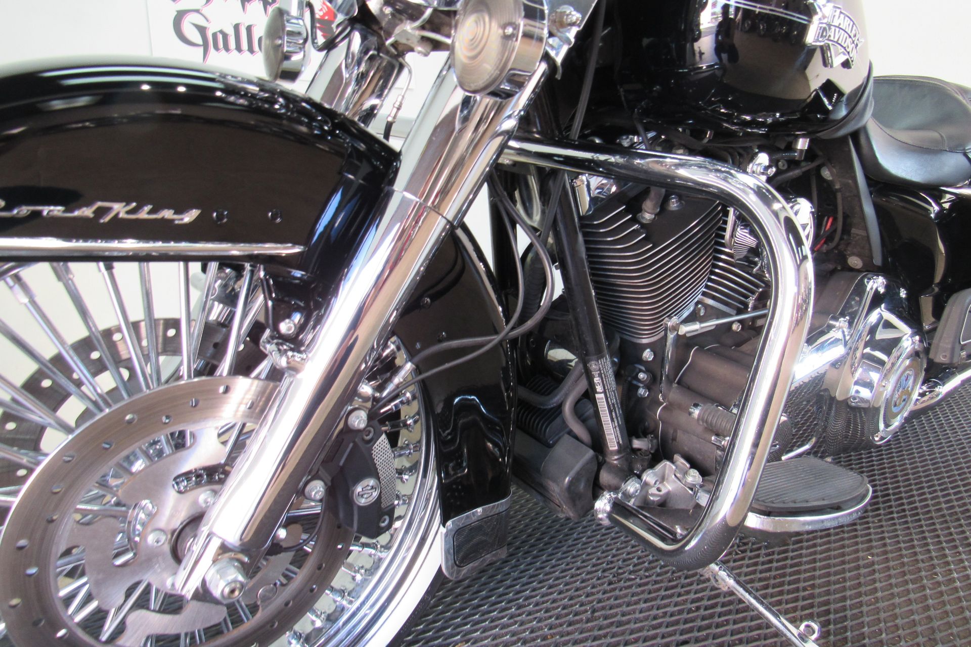 2012 Harley-Davidson Road King® Classic in Temecula, California - Photo 16